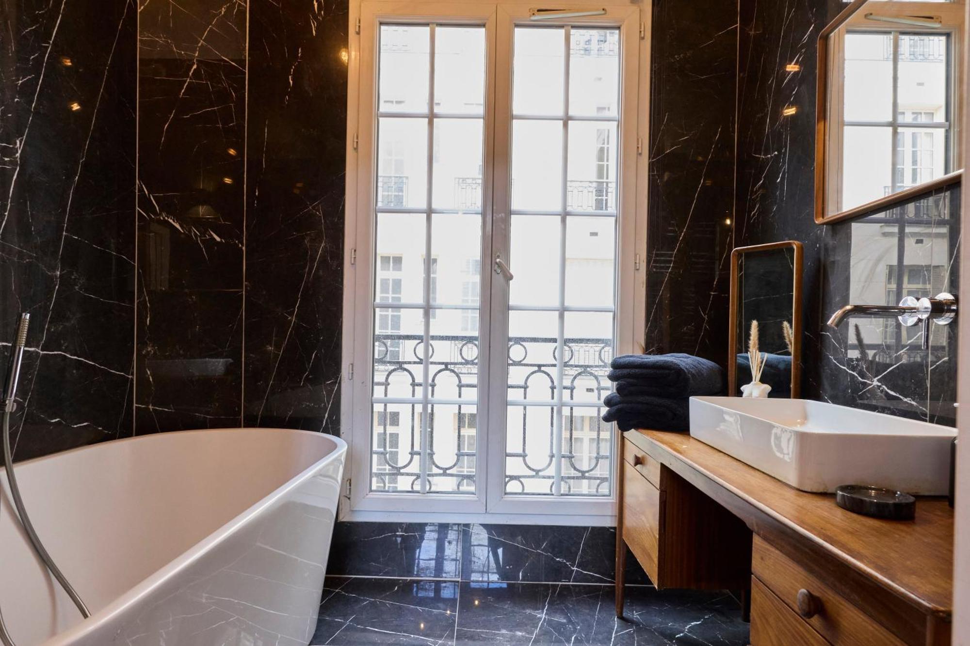 Un Cosy Au Coeur De 17 Batignolles , Monceau Apartment Paris