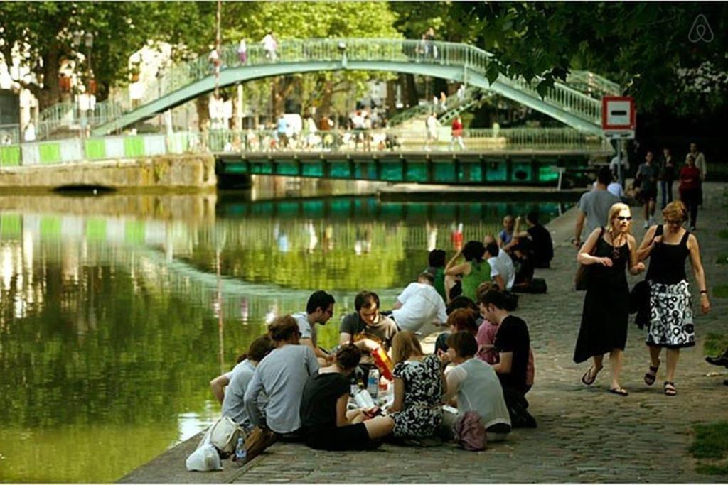 Quiet 2rooms Big Kitchen Canal Saint Martin Paris