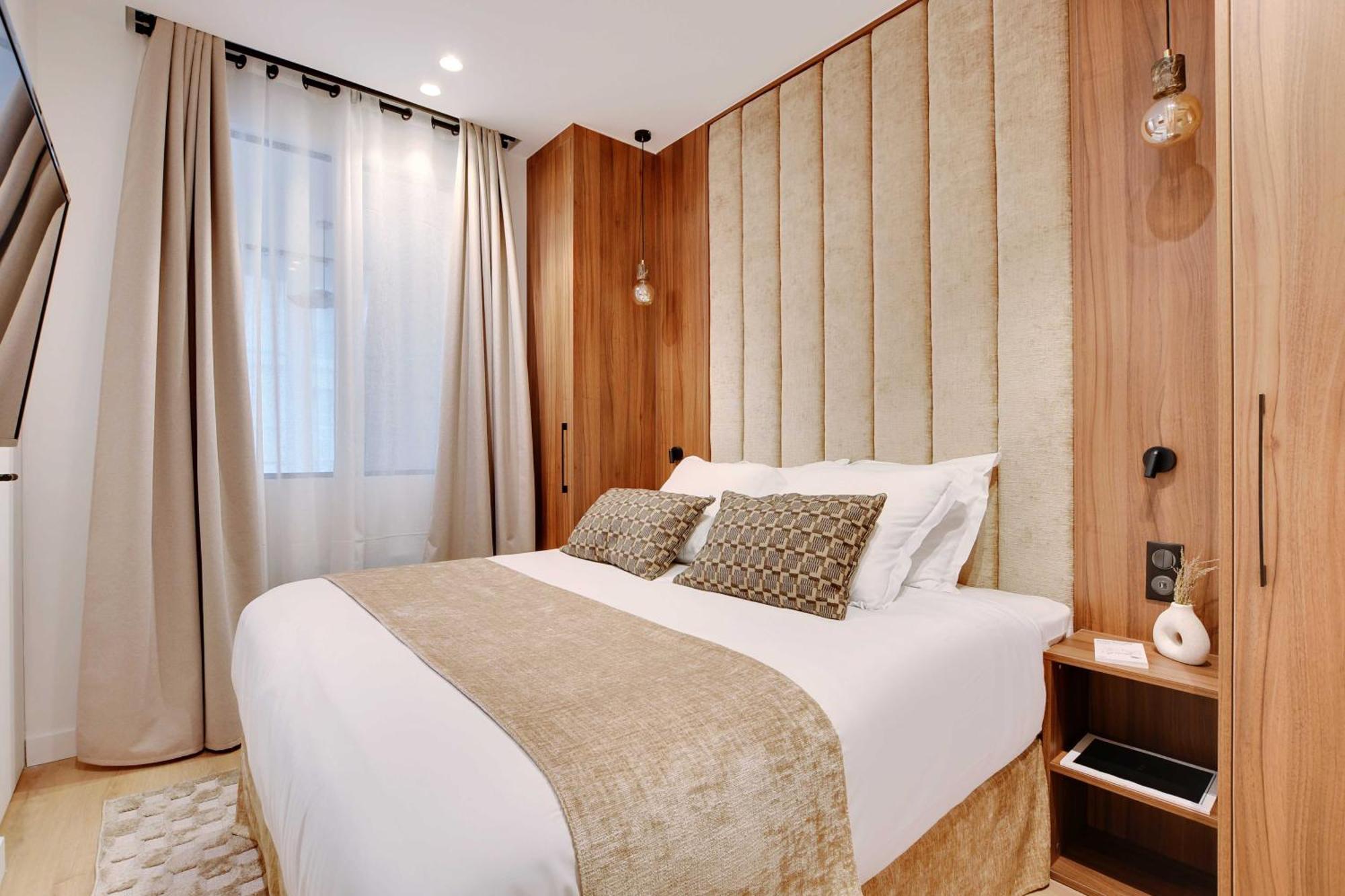 Elegant With Ac -2br-6p- Le Marais Apartment *