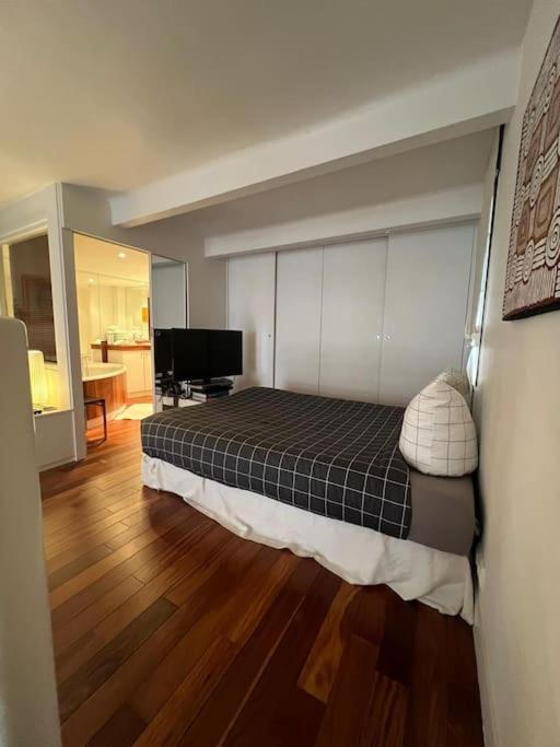 Apartment Loft Secret Tour Eiffel Paris