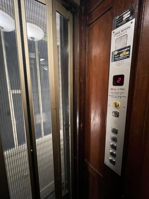 Loft Secret Tour Eiffel Apartment Paris