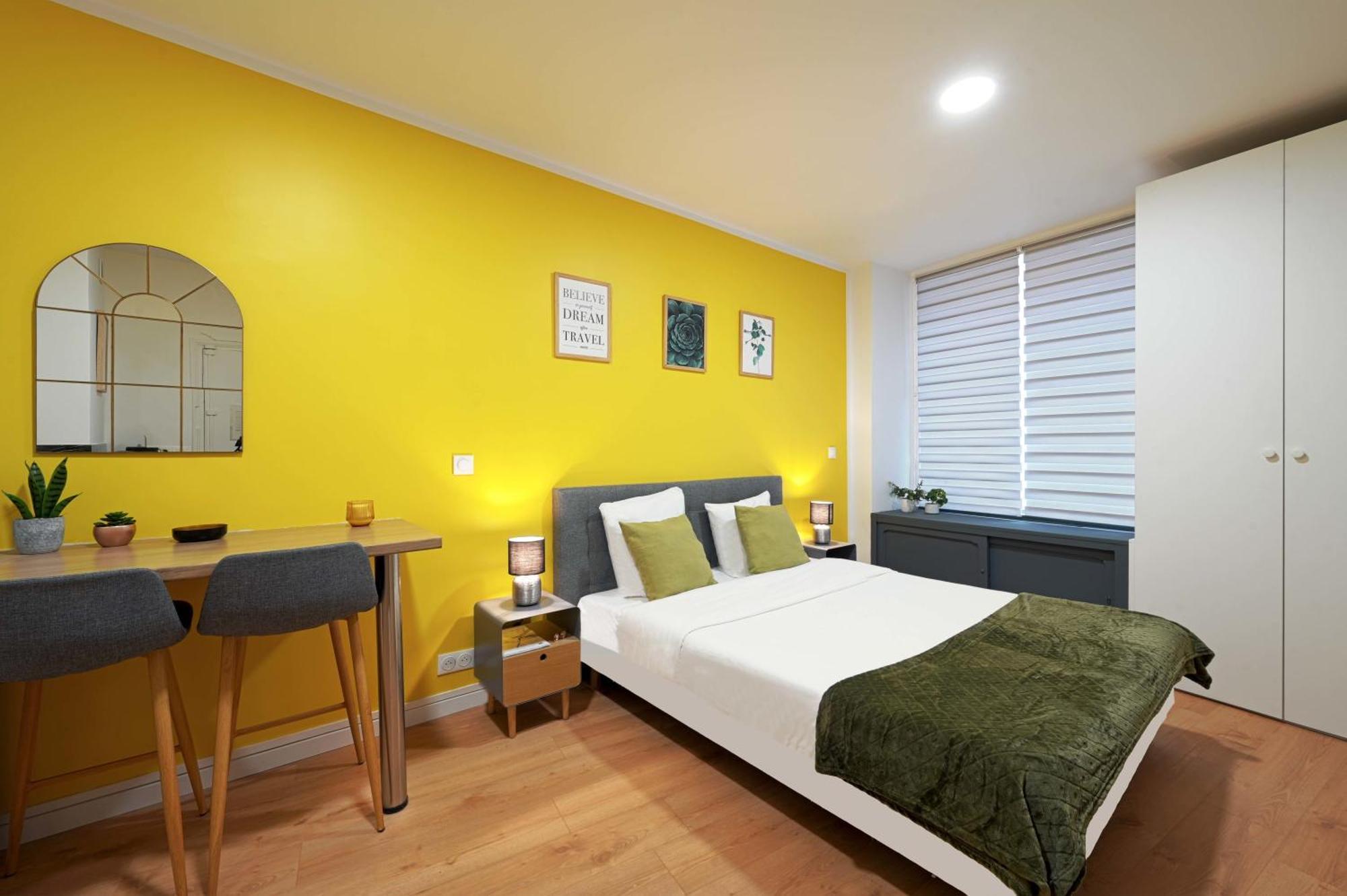 Modern Bright And Fully Renovated Apartamento