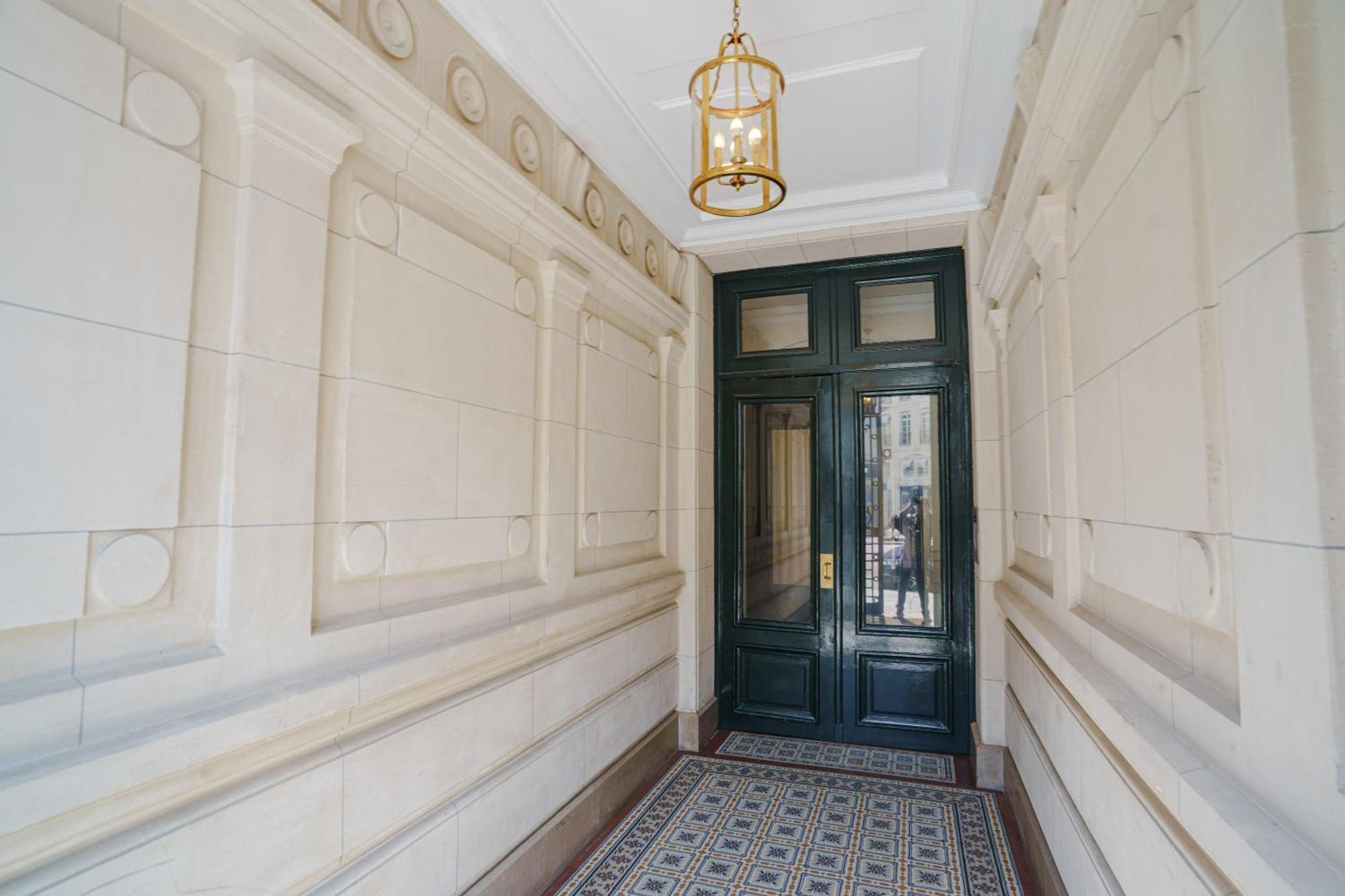 Chic 7th Floor Saint-germain-des-pres Apartment