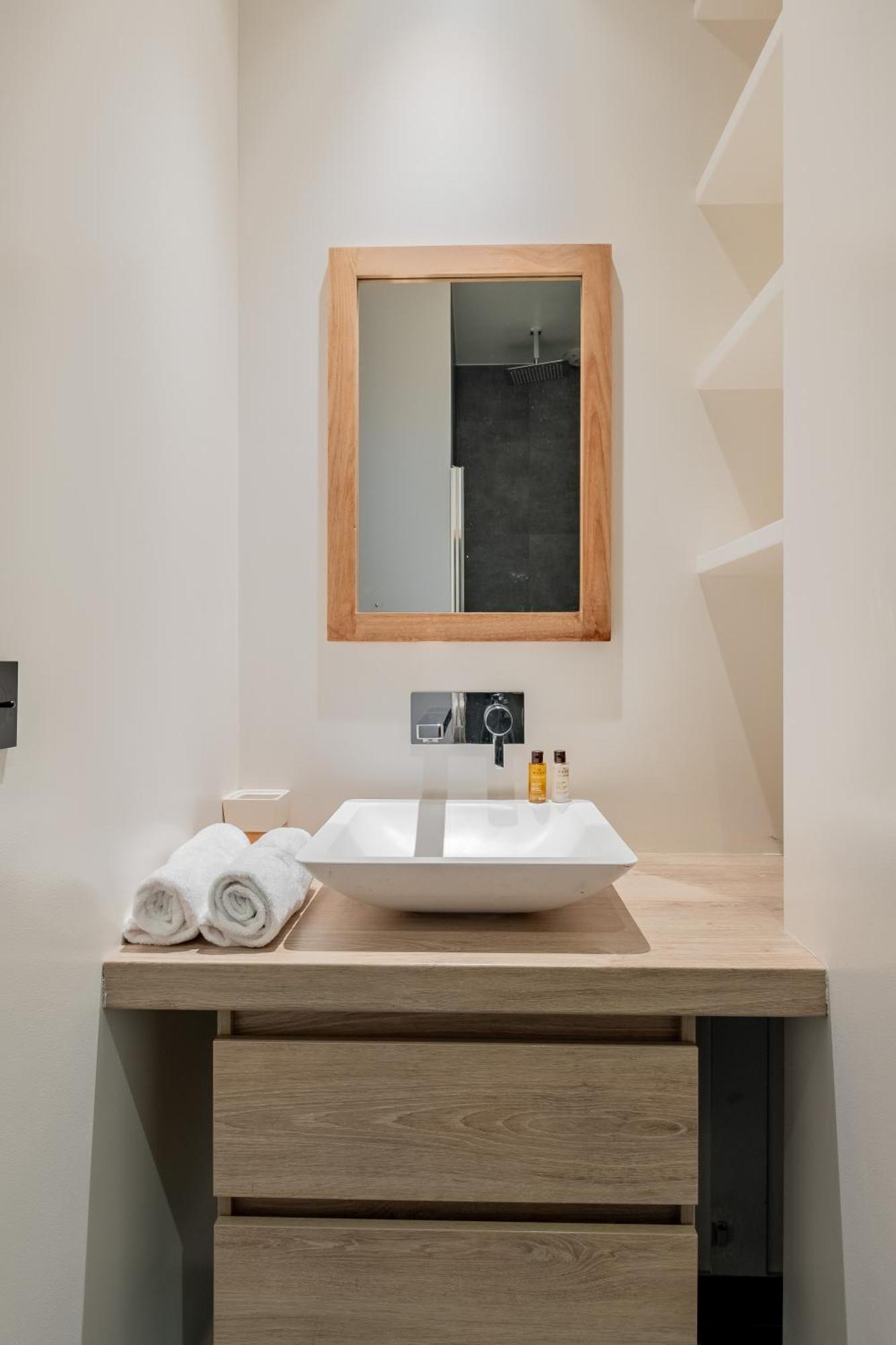 Apartment Veeve - Light & Luxe In Les Batignolles