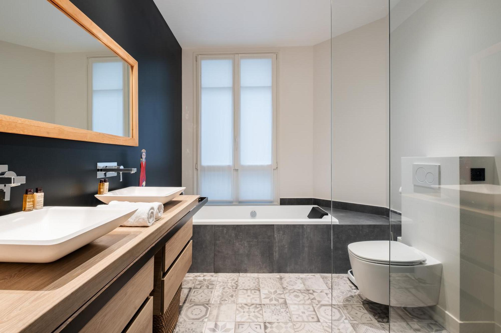 Veeve - Light & Luxe In Les Batignolles