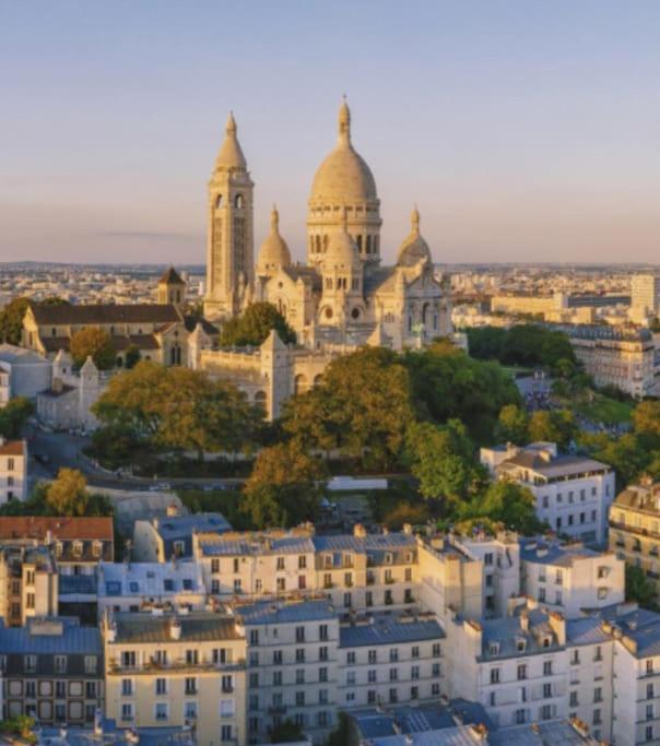 Nid Douillet Gare Du Nord Montmartre Barbes * Paris