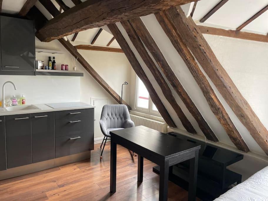 Au Coeur De 8e Apartment Paris