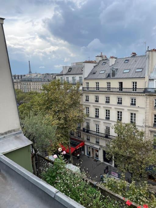 Au Coeur De 8e Apartment