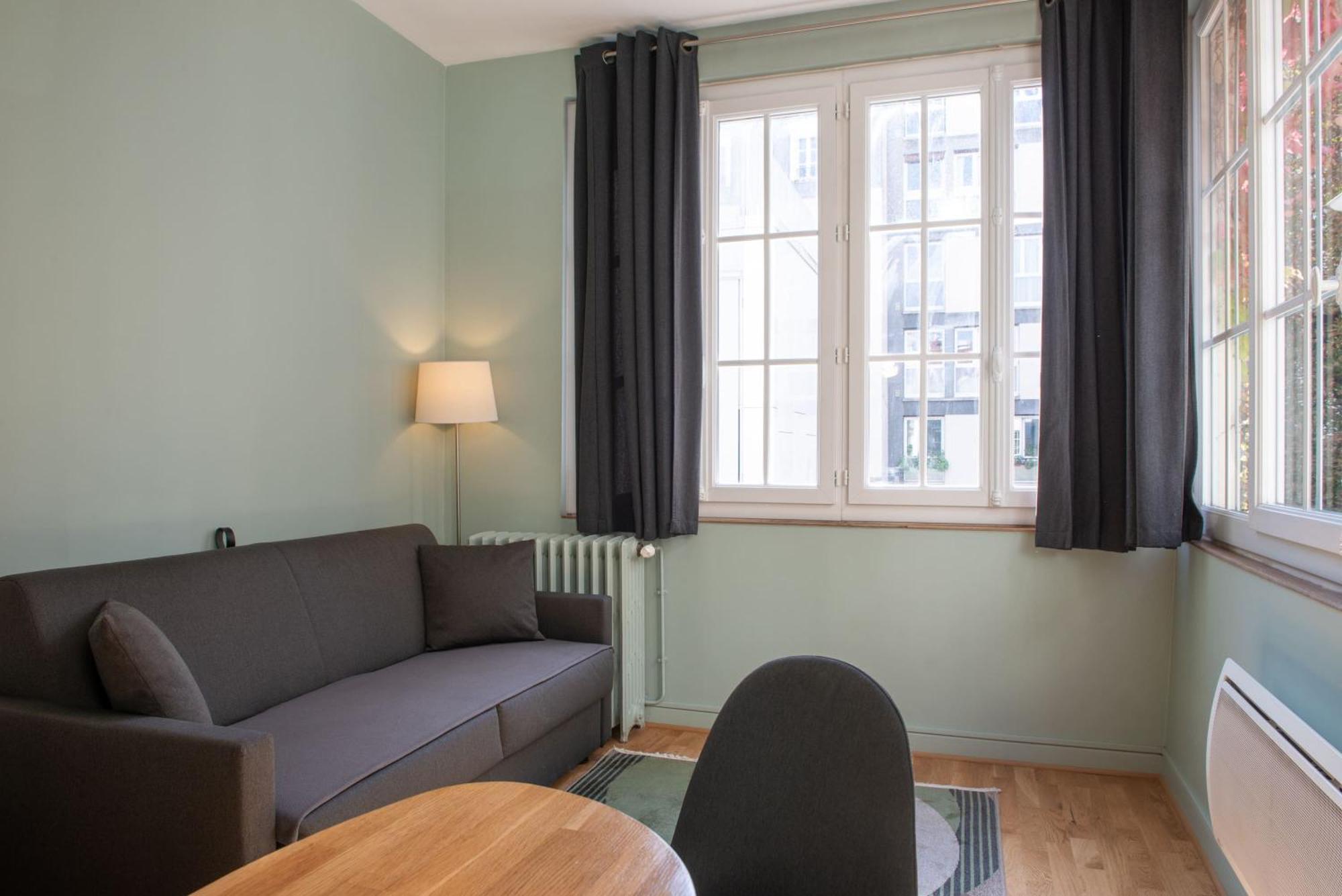 Hotel Helzear Montparnasse 4*