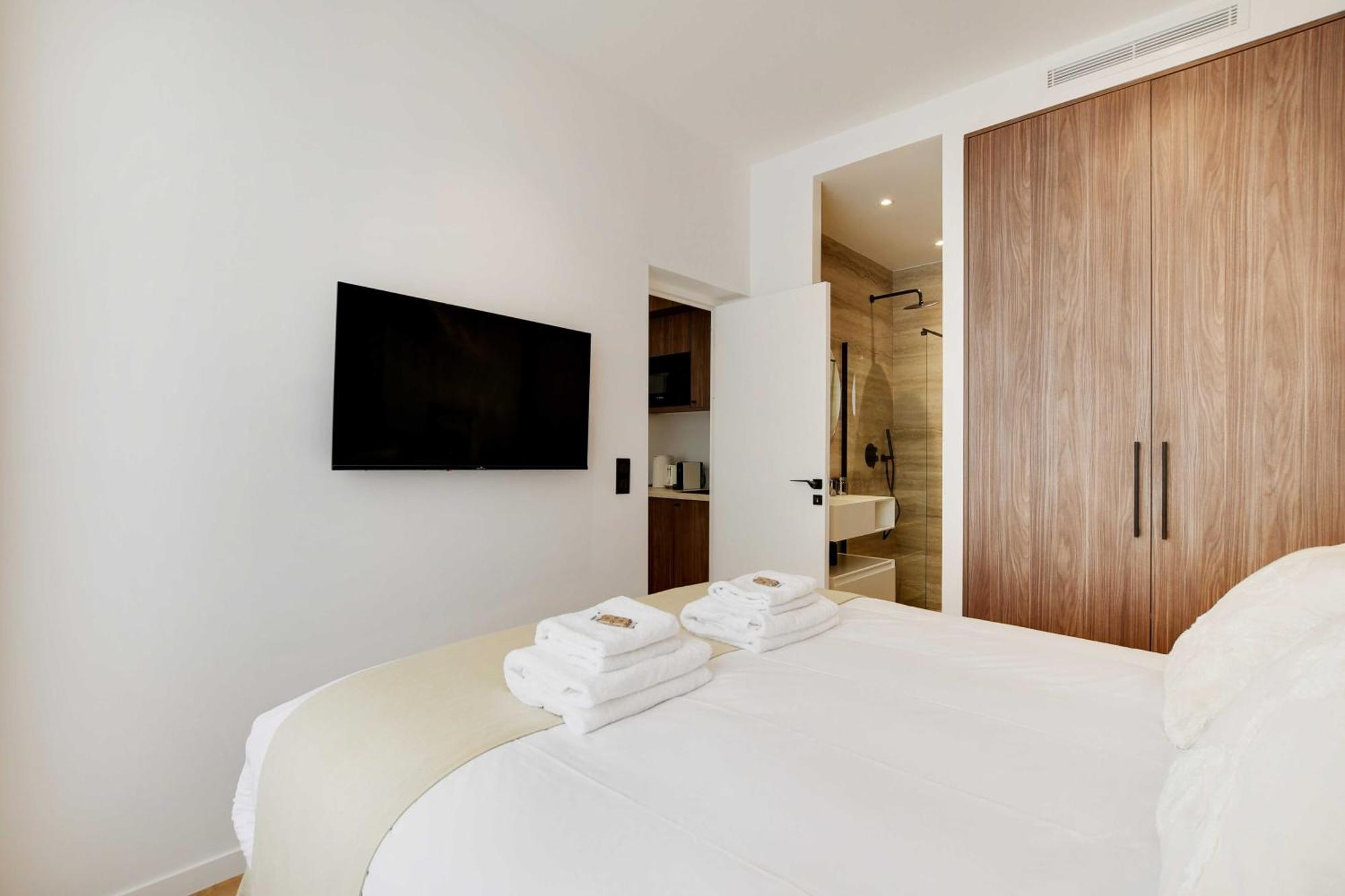 Modern Flat - 2br-6p - Northern *