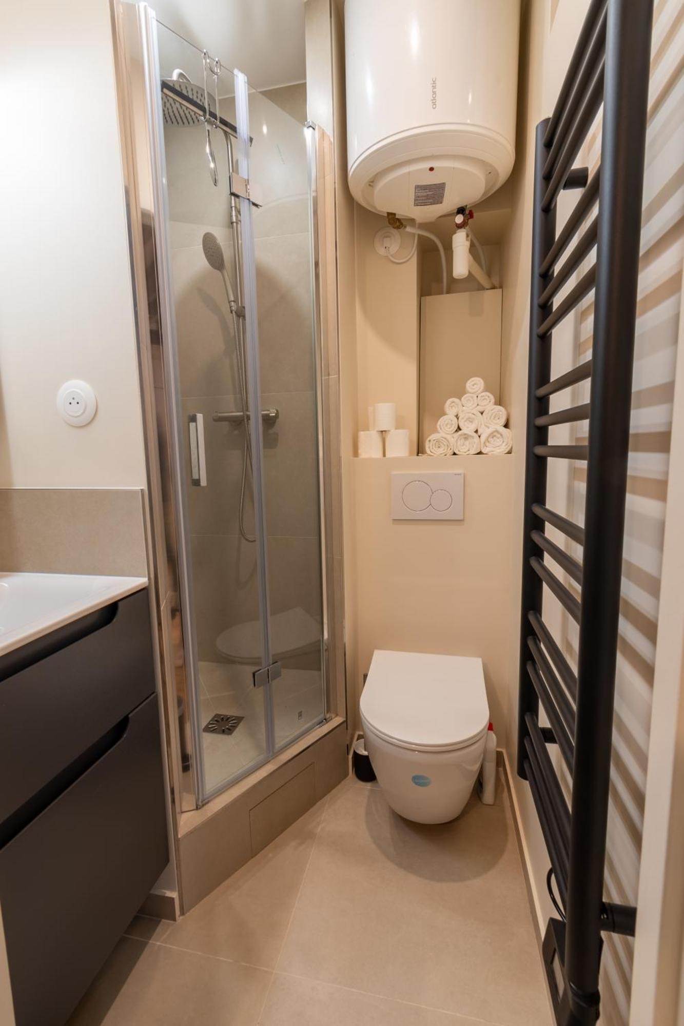 Apartment Charmant Studio Refait A Neuf Marais Paris