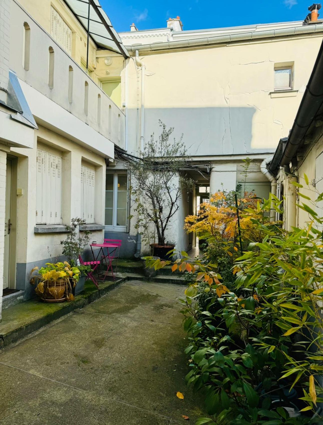 Romantic Artist Montmartre * Paris