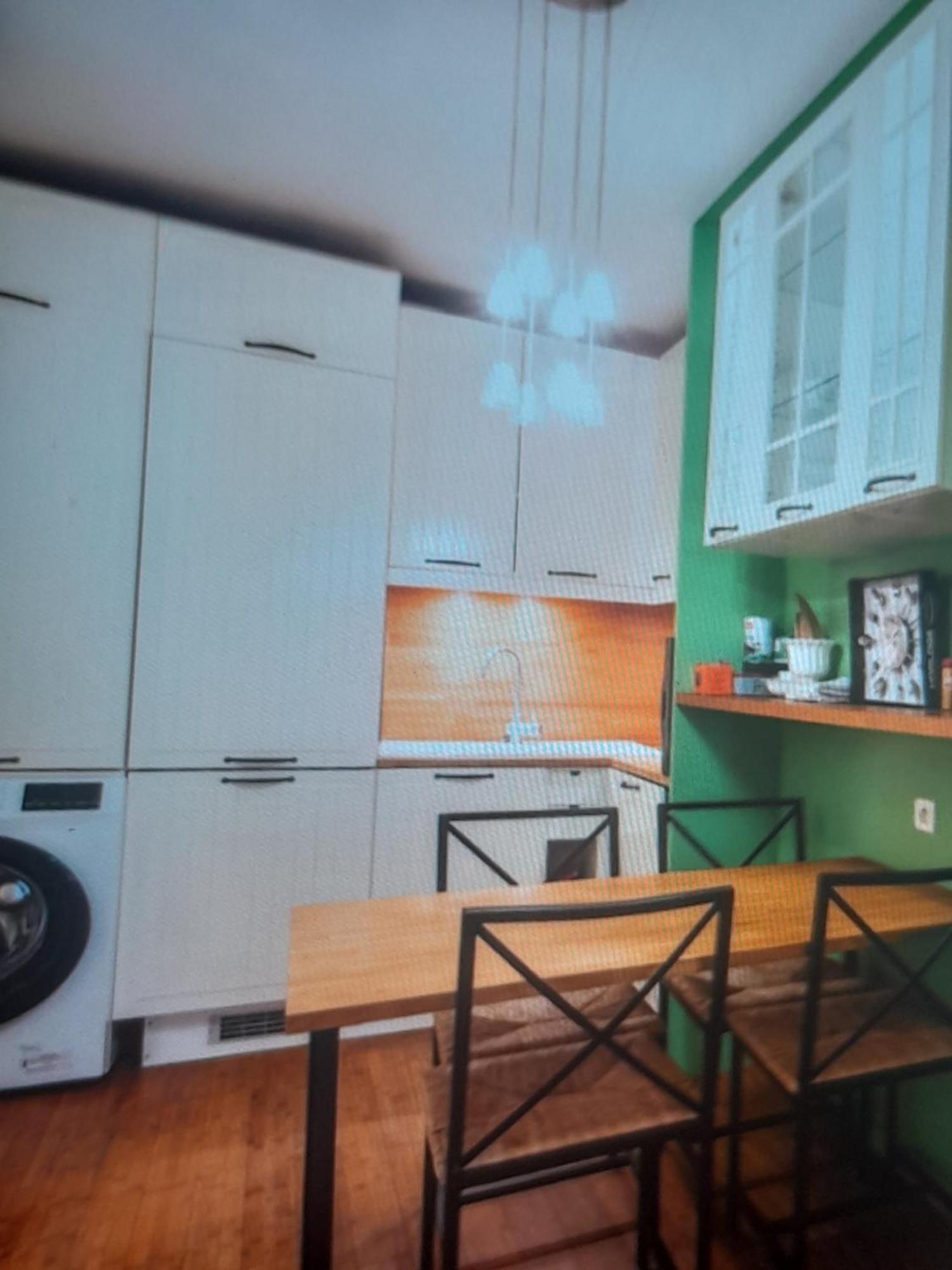 Appartement 1 Minute Gare Montparnasse , Center, Awsome Place, Close To Eiffel Tour And Louvre Meusm , Front Metro