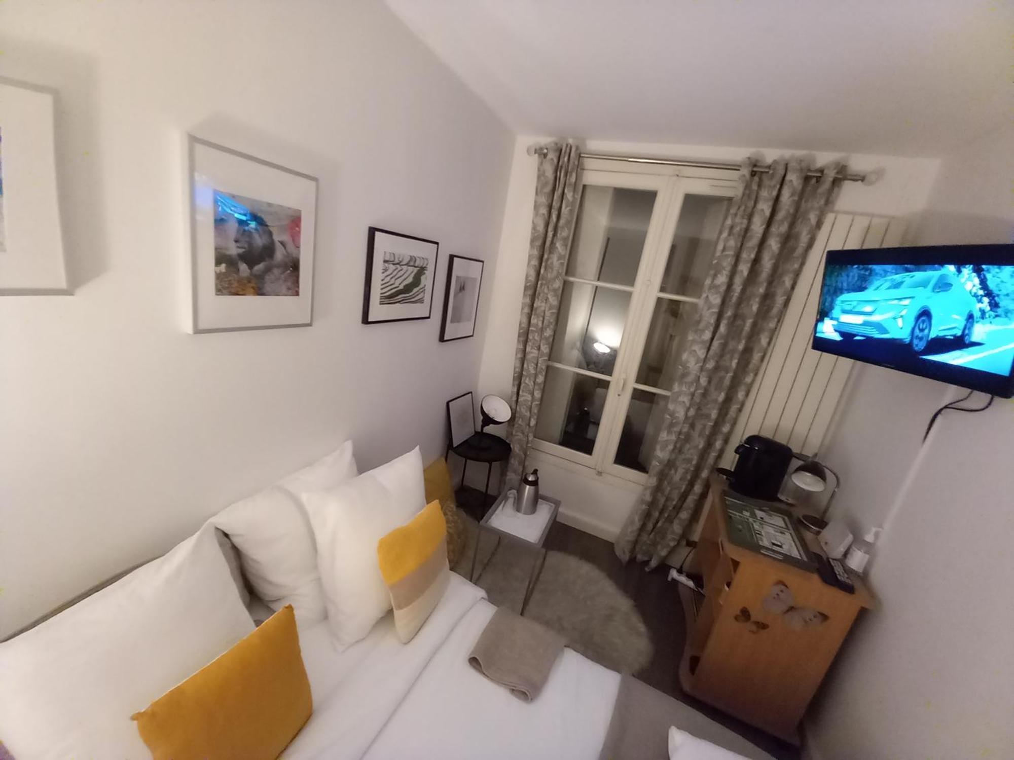 Appartement 1 Minute Gare Montparnasse , Center, Awsome Place, Close To Eiffel Tour And Louvre Meusm , Front Metro *