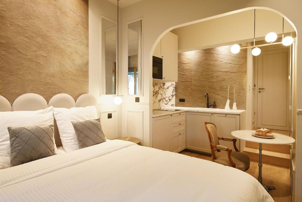 Calacatta - Duke Housing