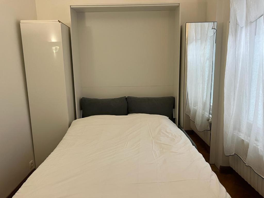 Apartment Charmant Studio Hyper Centre Paris, 7 Min Du Louvre Paris