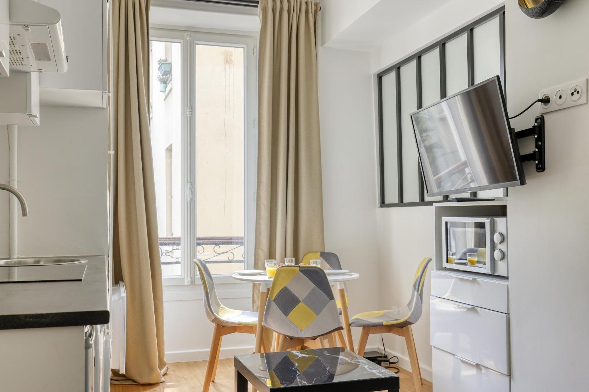 Apartment New And Quiet 1 Bdr Flat In The Heart Of 12 *