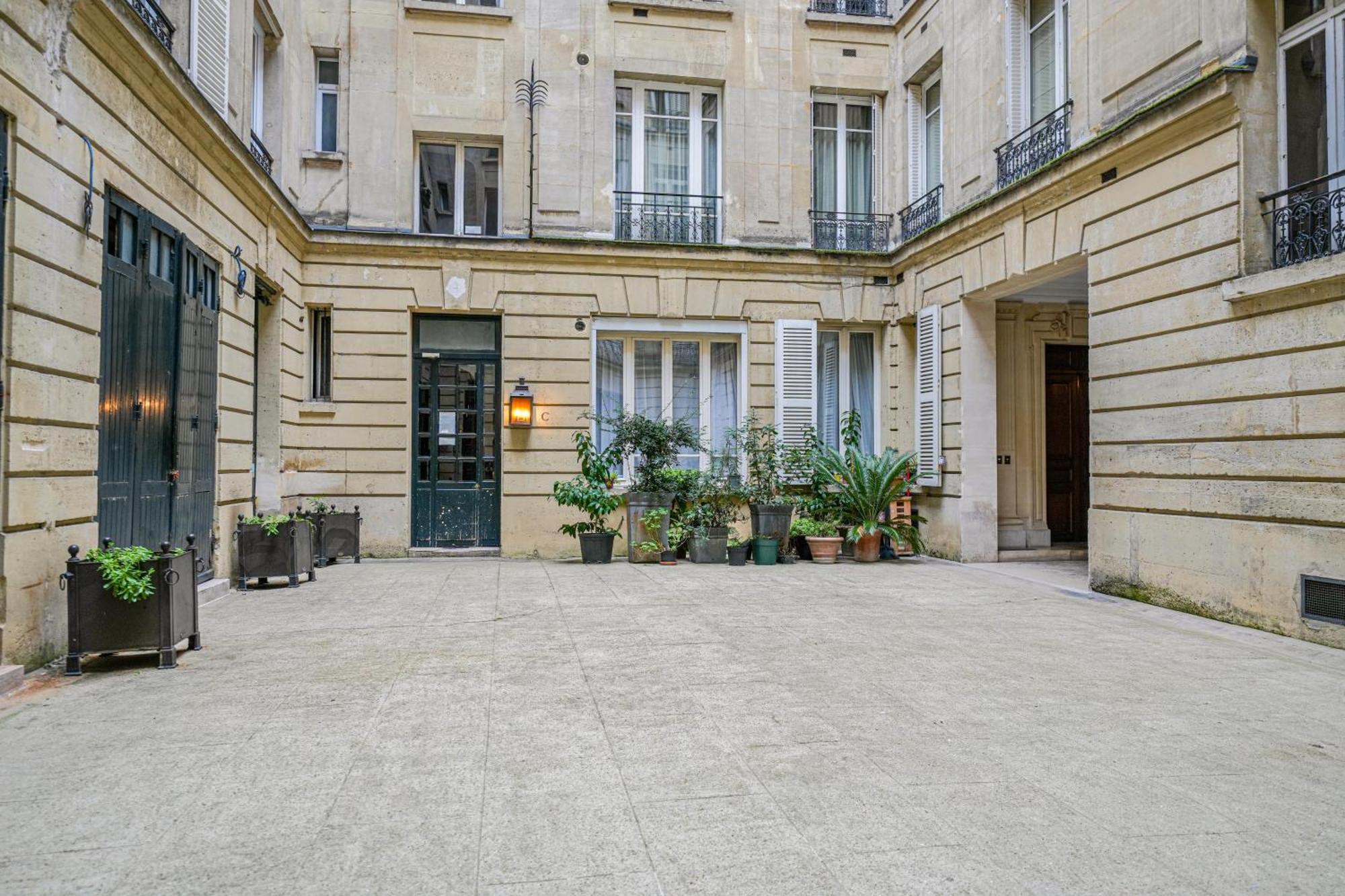Apartment Montaigne Luxury *