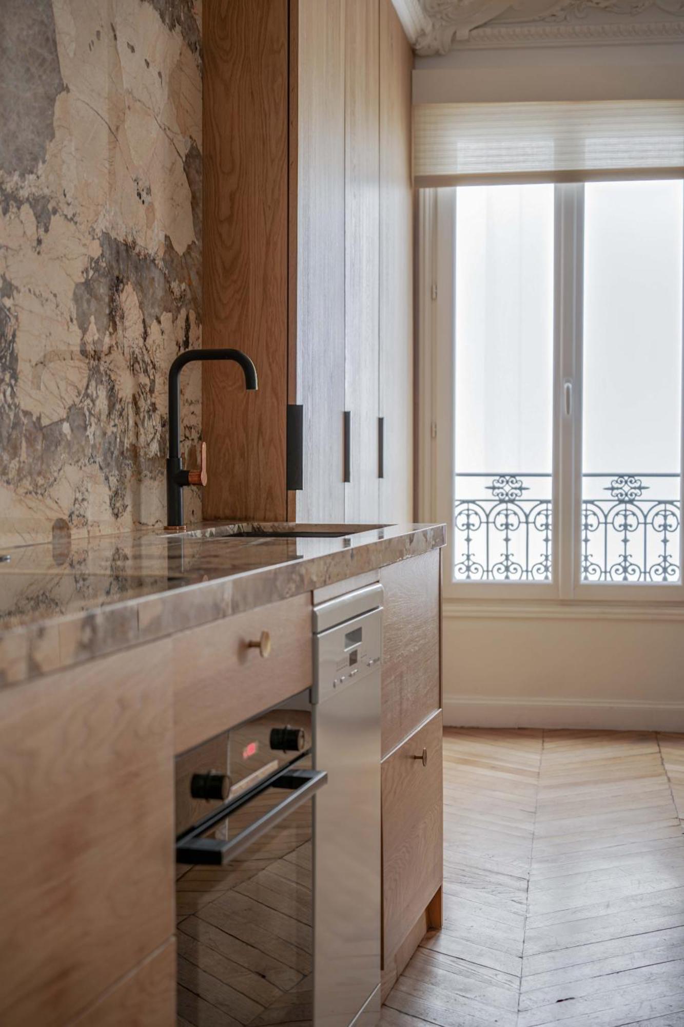 Montaigne Luxury * Paris