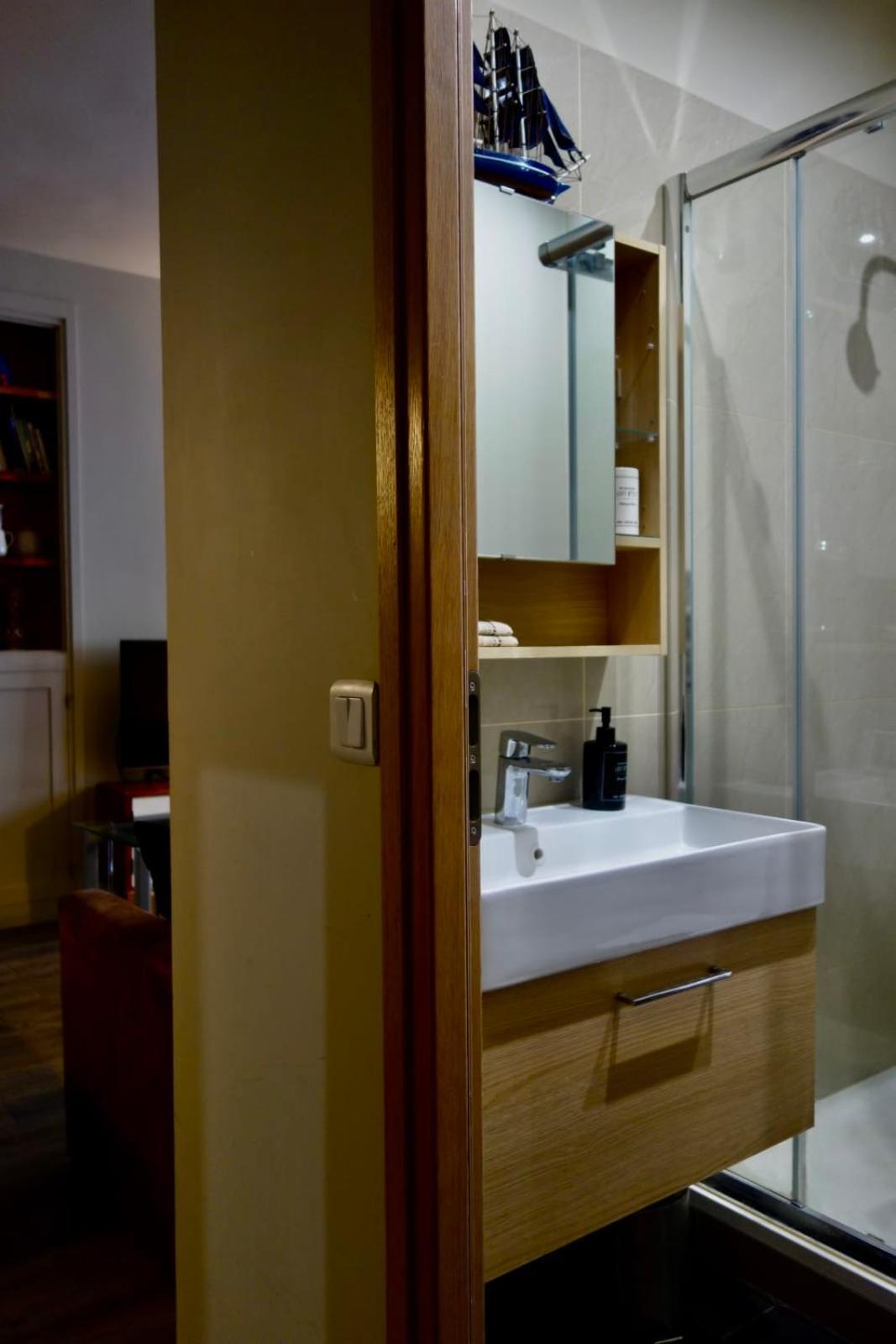 Apartment Charming For 4 People 1 Baby In The Heart Of Paris