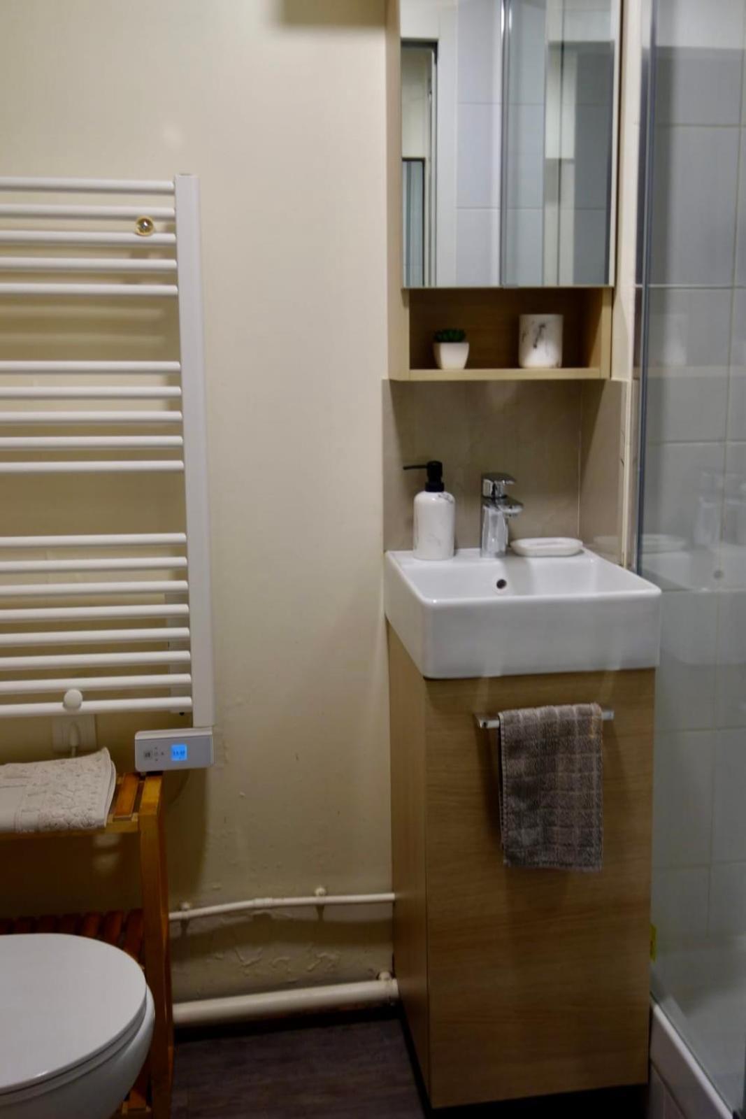 Charming For 4 People 1 Baby In The Heart Of Apartment Paris