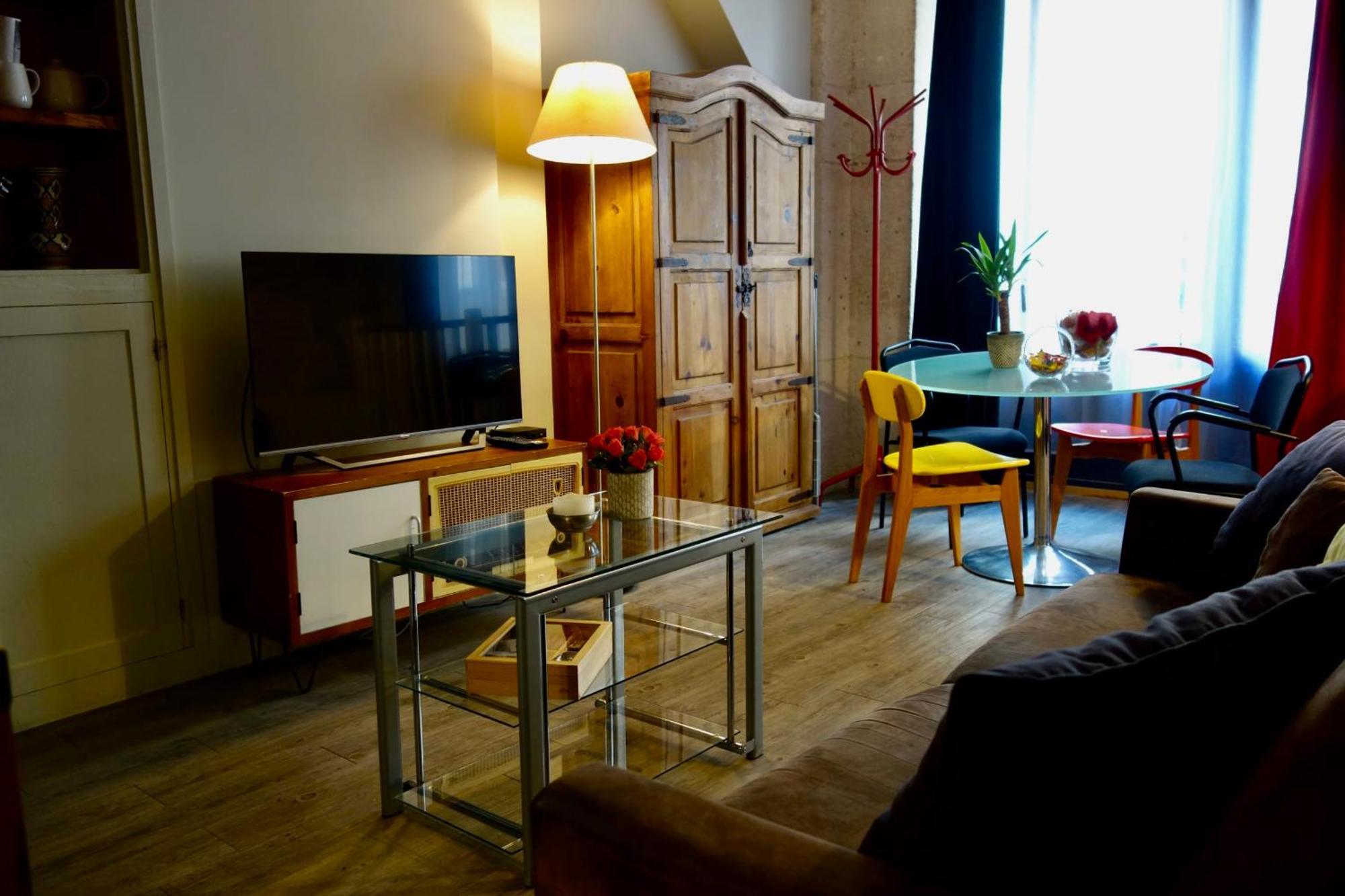 Charming For 4 People 1 Baby In The Heart Of Paris