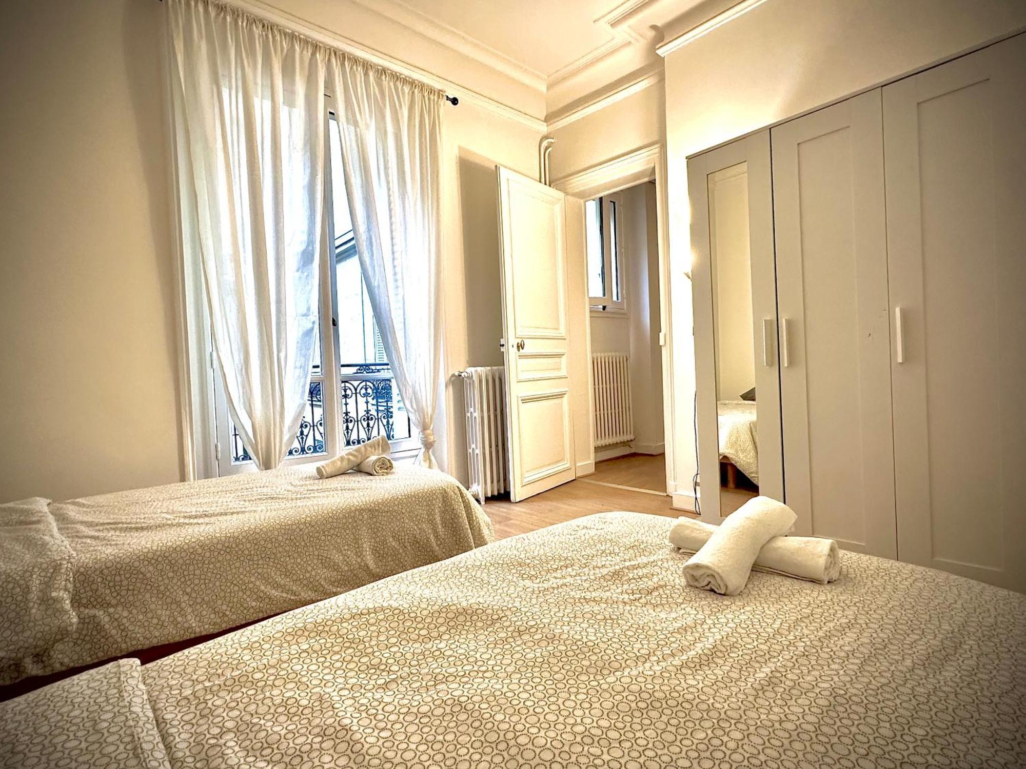 Champs Elysees 5 Appartement *