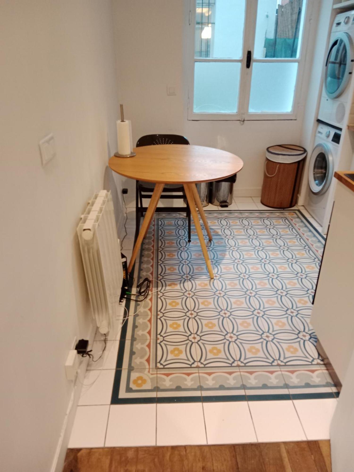 Apartment A 9 Min Du Palais De L'elysee, *