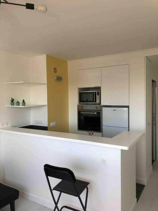 Montmartre With A View And Swimming Pool Access *