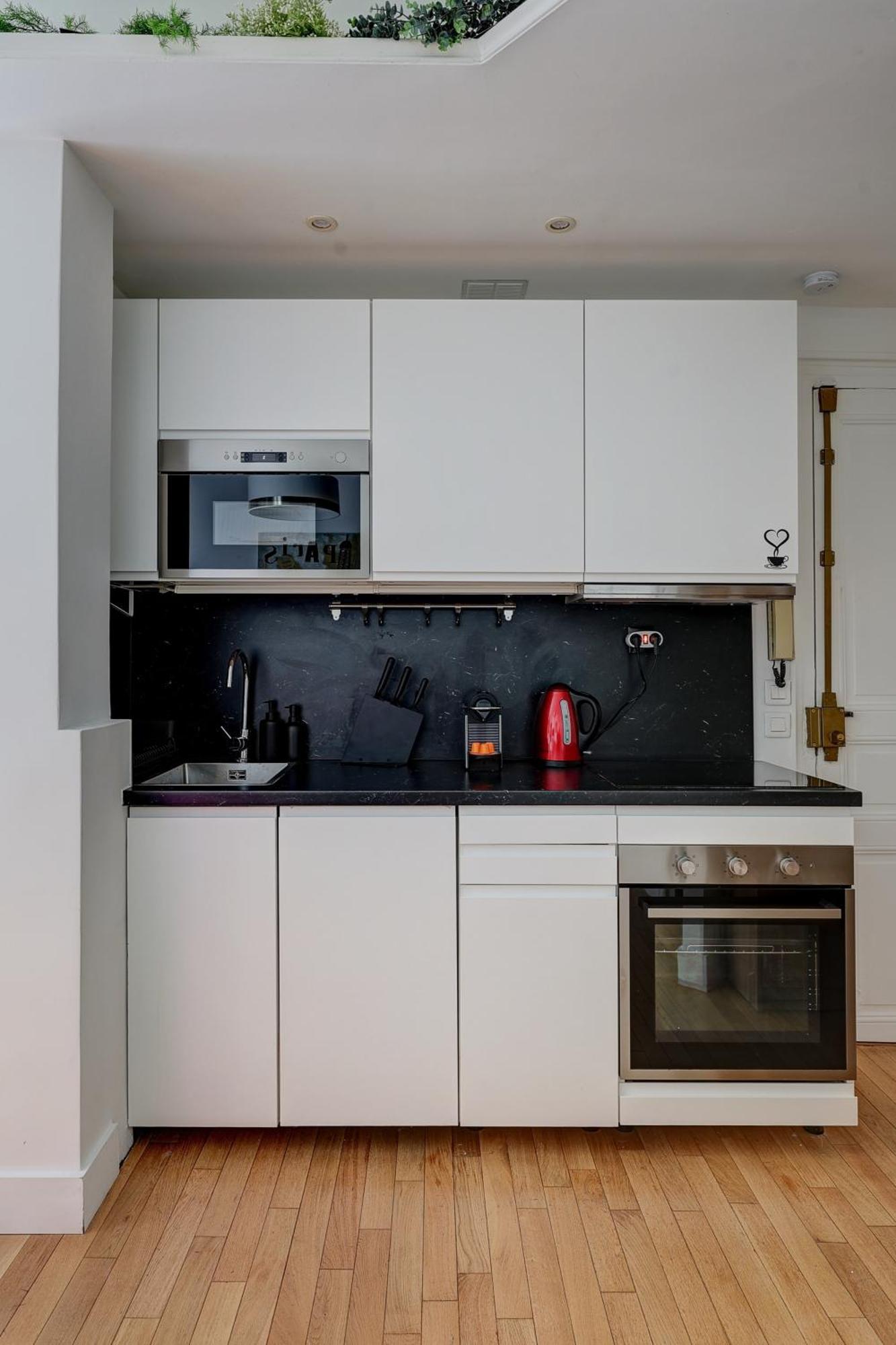 Appartement Elegante Haussmannienne Au Prestige Parisien