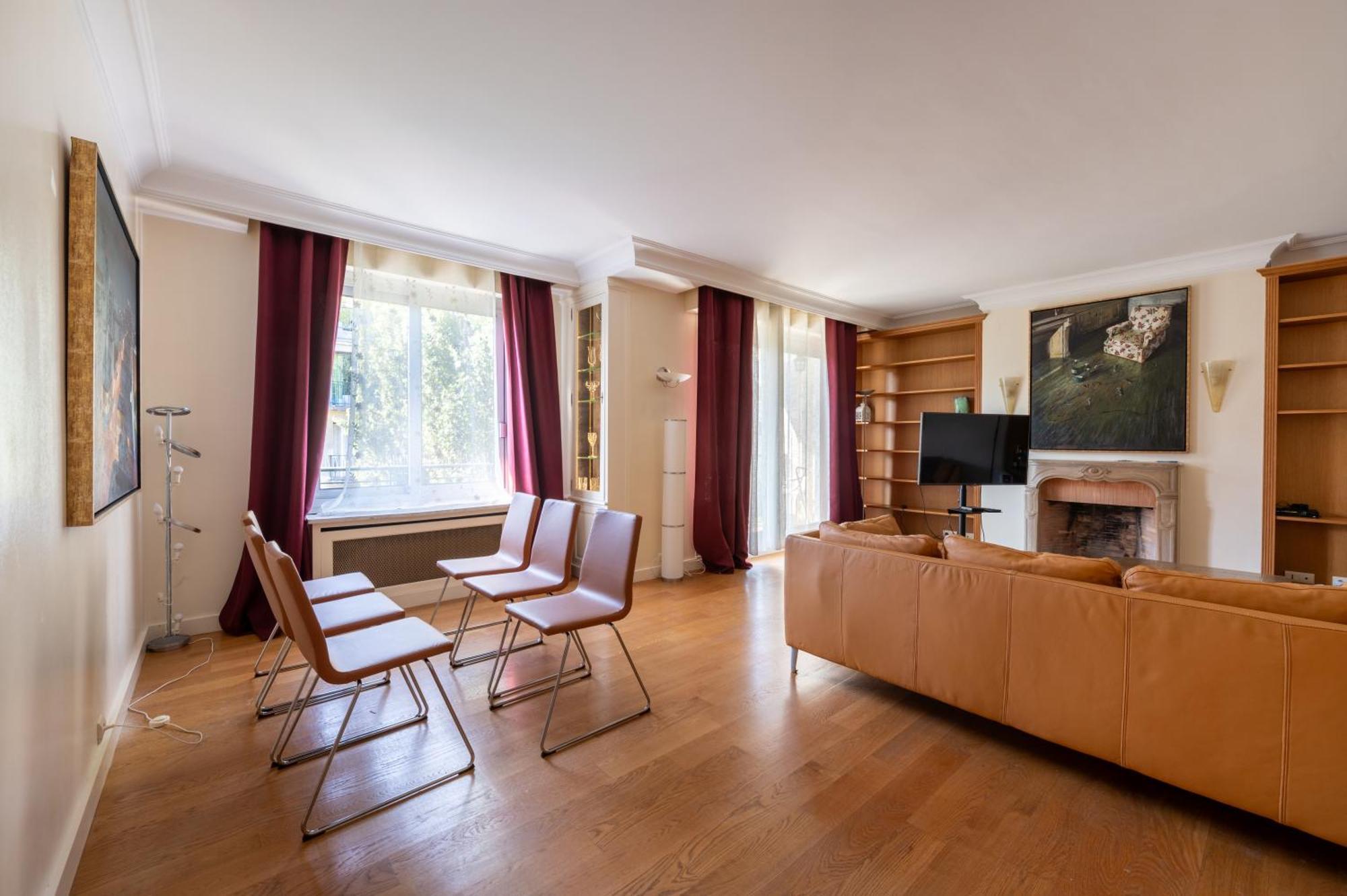 Spacious 3bd Family Auteuil Apartment Paris