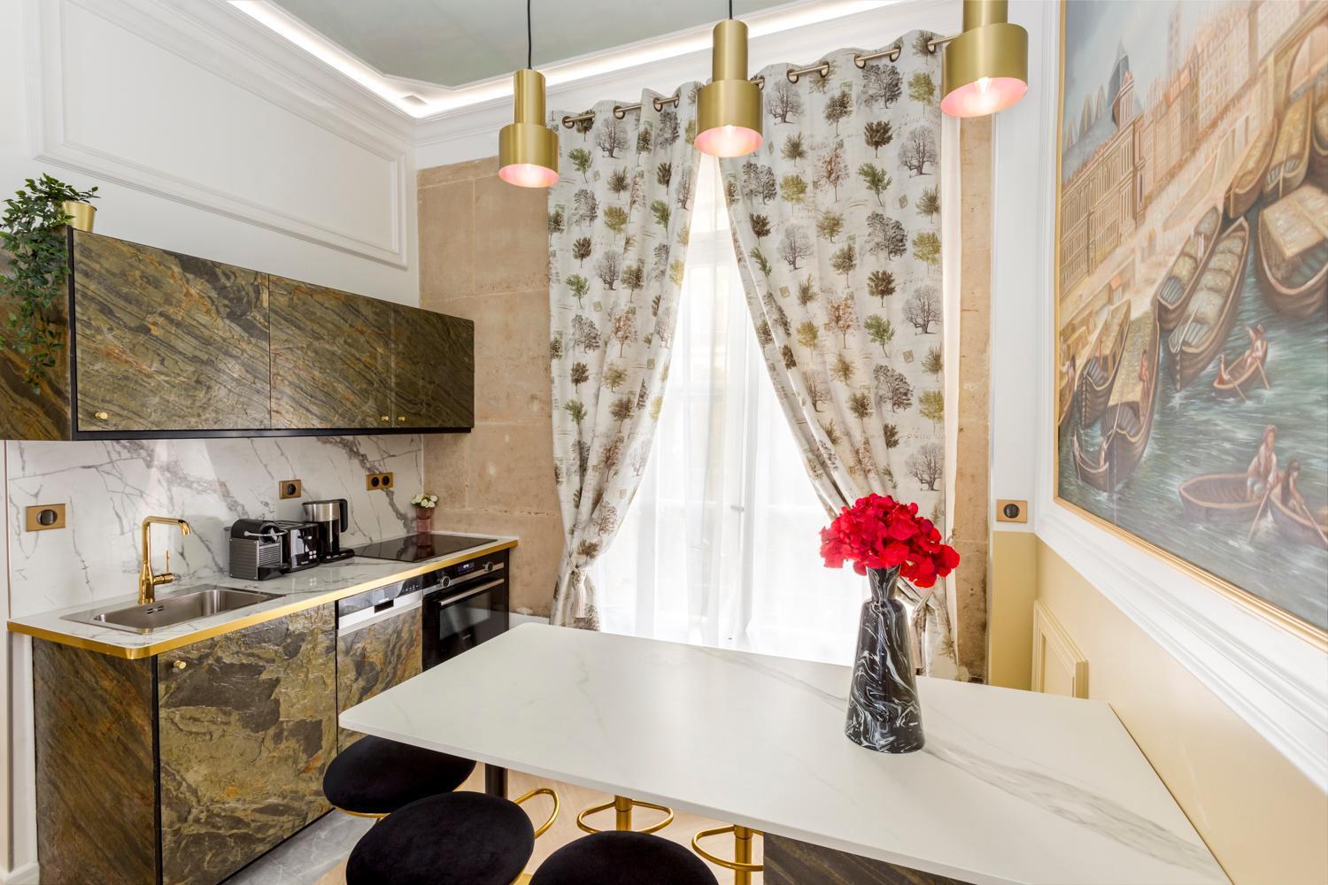 Merveil -luxury -champs Elysees-haussmann Ii Apartment
