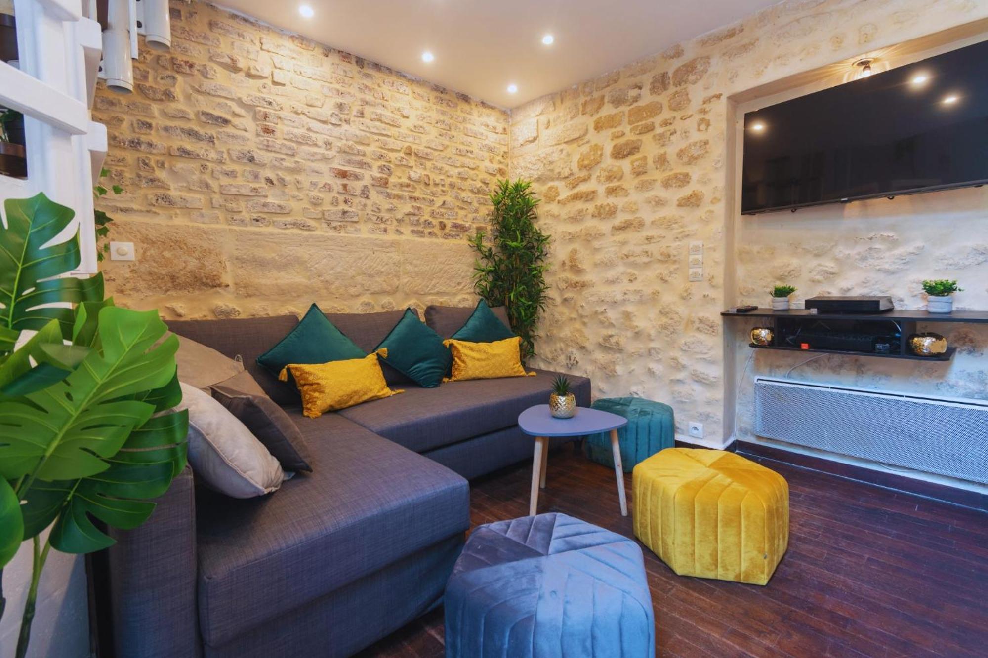 Apartment Duplex Parisien Metro13 *