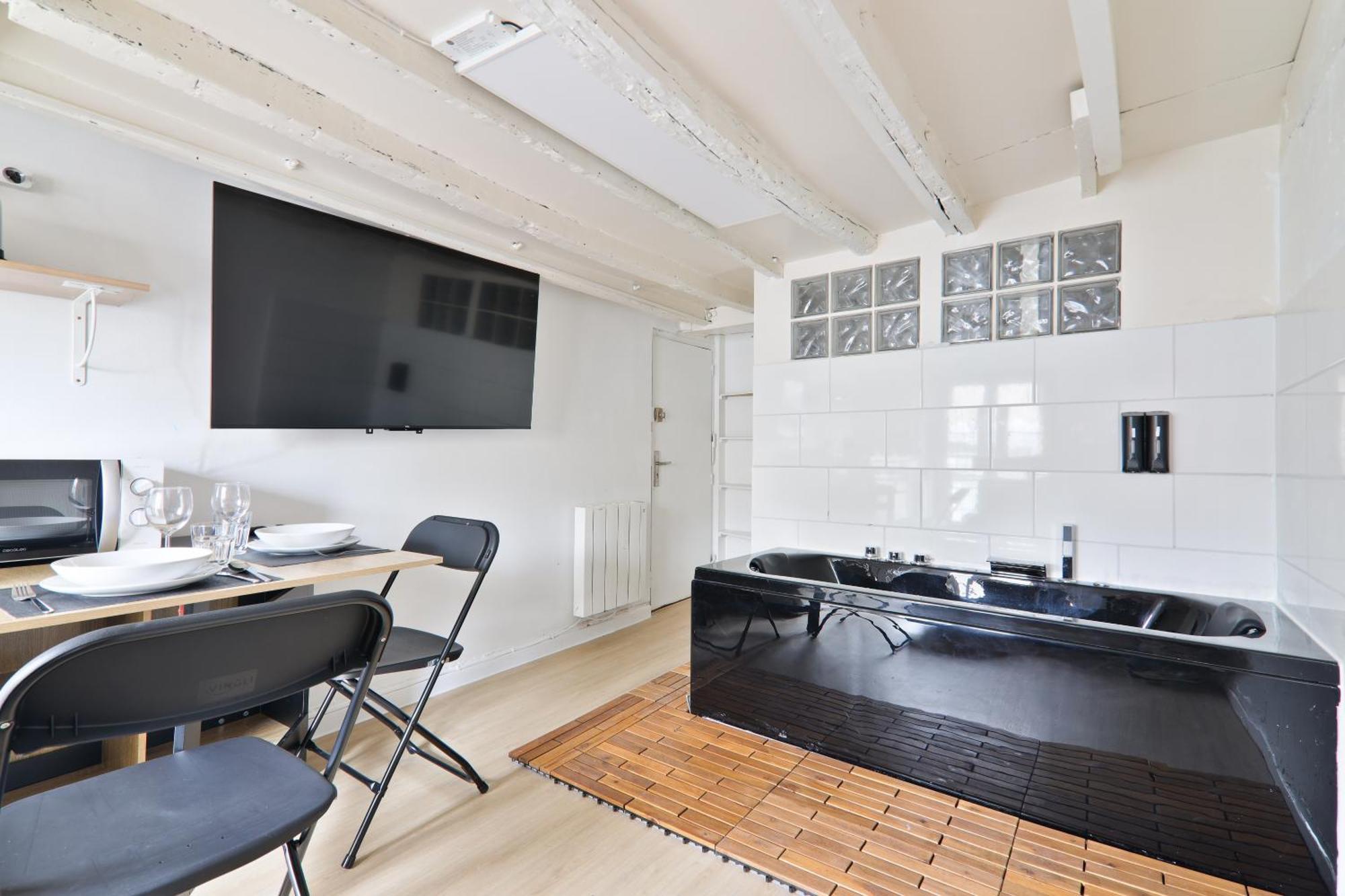 Quartier Saint-michel Notre-dame 3 Free Netflix * Paris