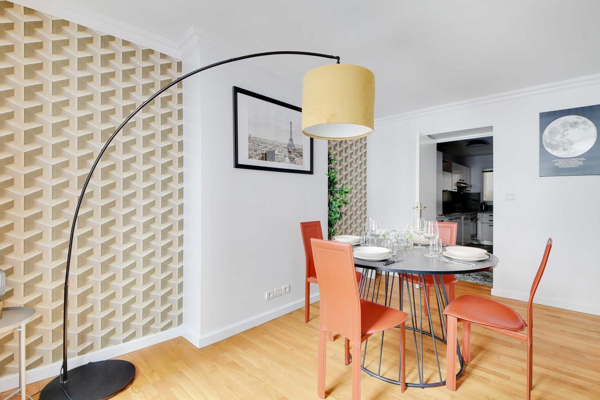 Charming -1br-4p- Arc De Triomphe Apartment Paris
