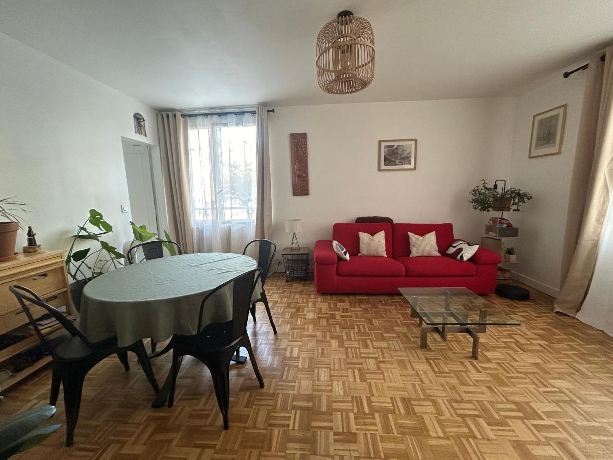Grand 2 Pieces Dans Le 20eme A Apartment Paris