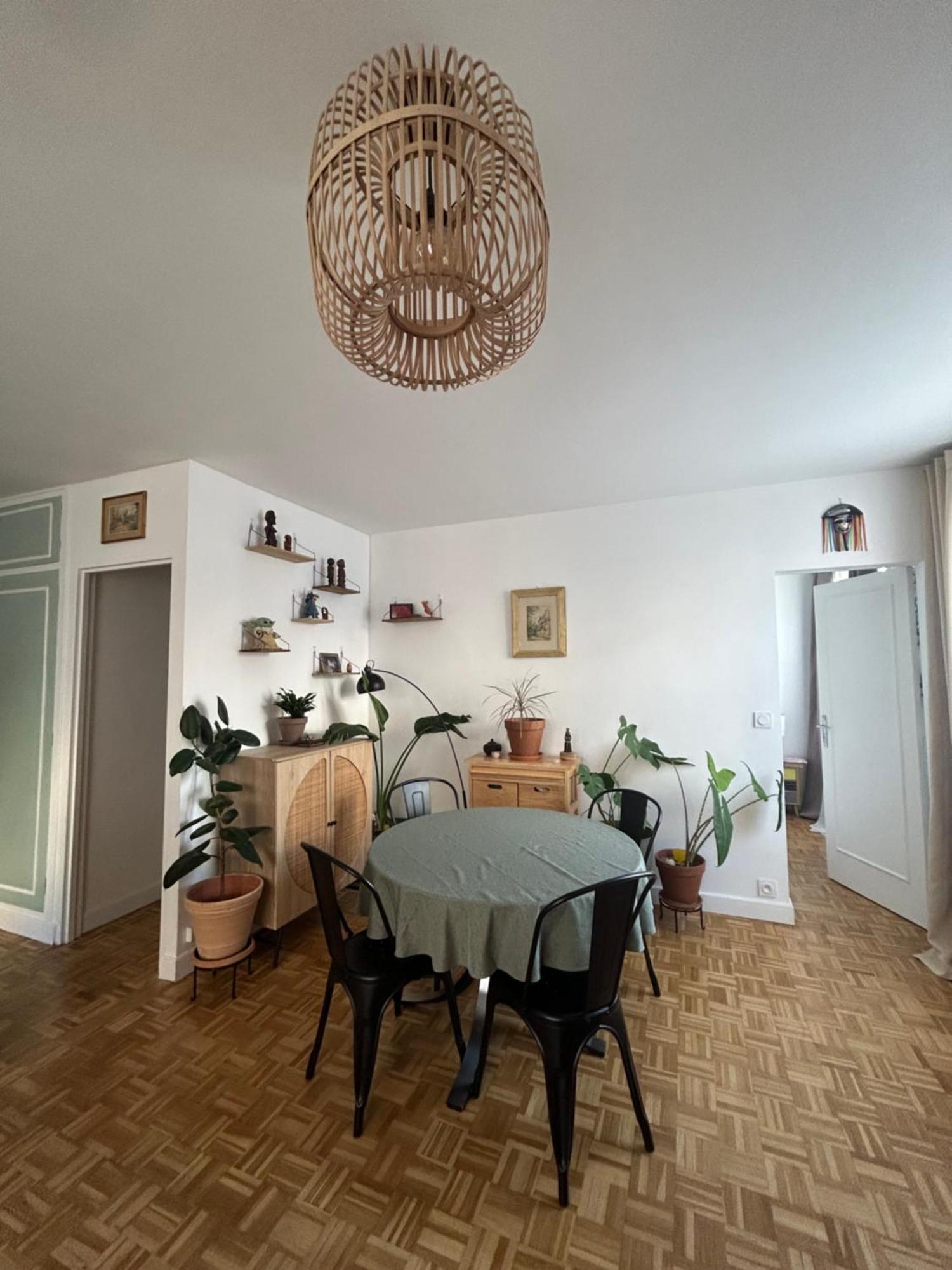 Apartment Grand 2 Pieces Dans Le 20eme A Paris