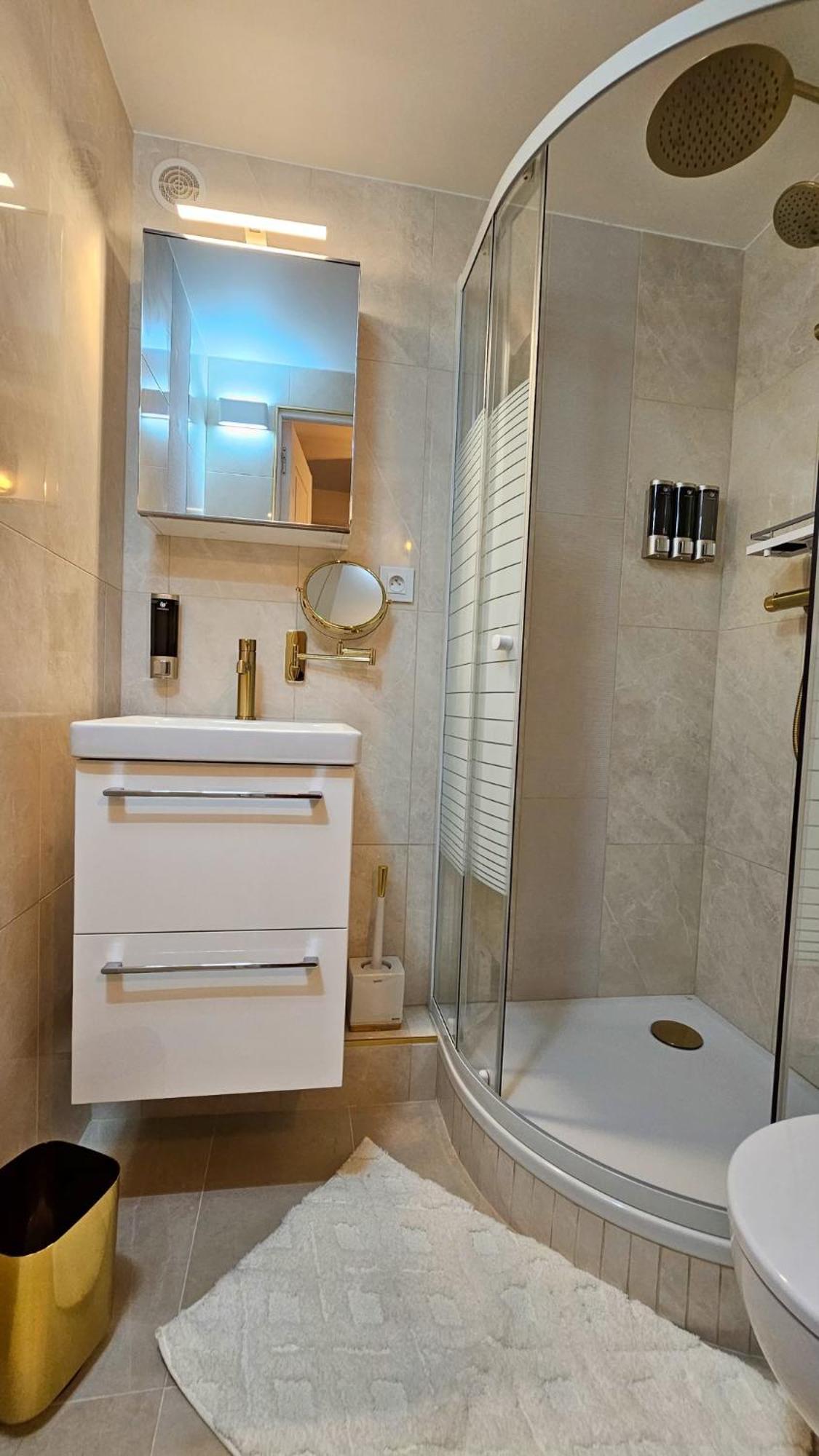 Apartment Sacre Coeur Arev Sur Les Pas D Emily In