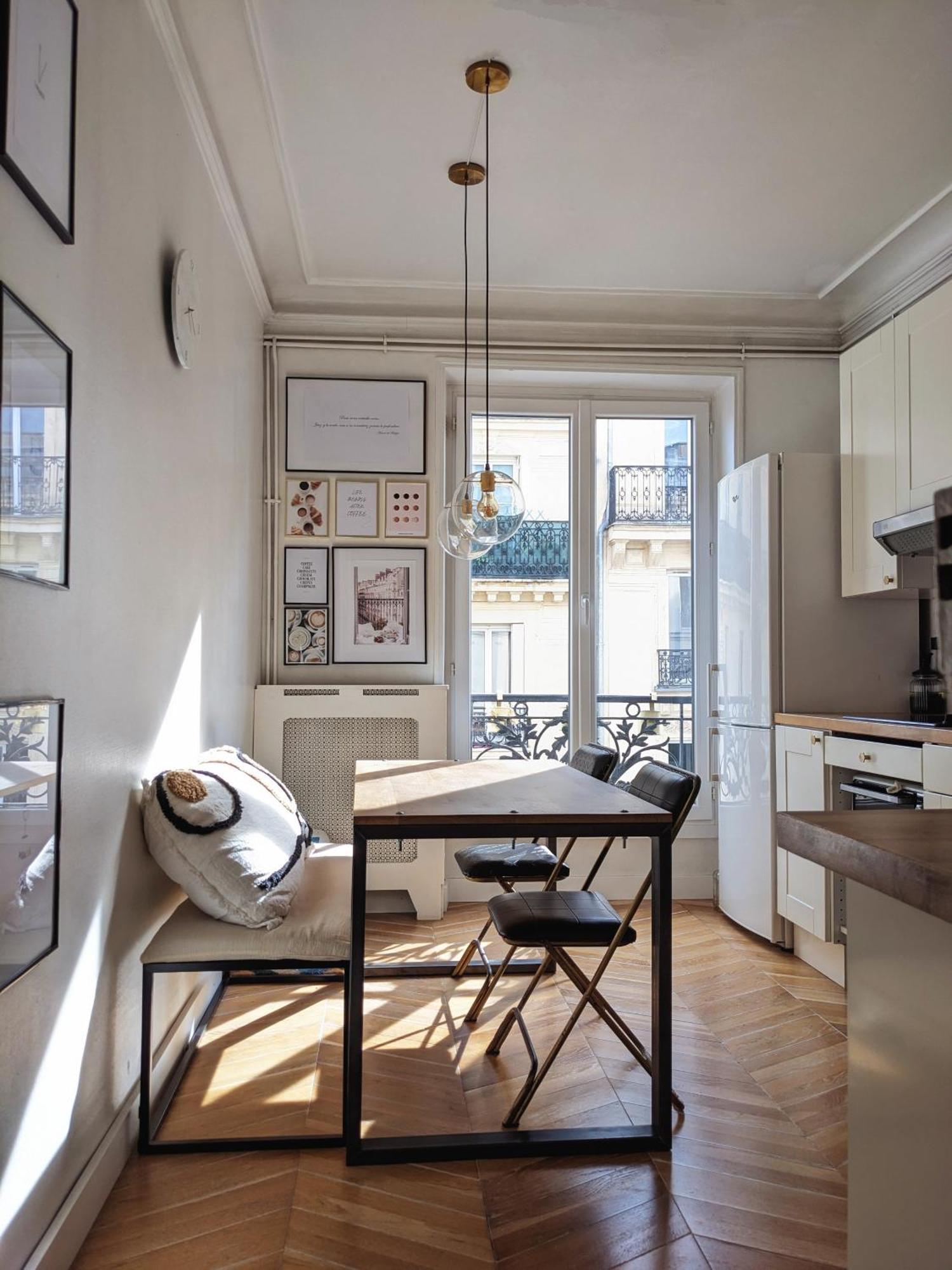 Apartment Typiquement Parisien Proche De Gare Du Nord