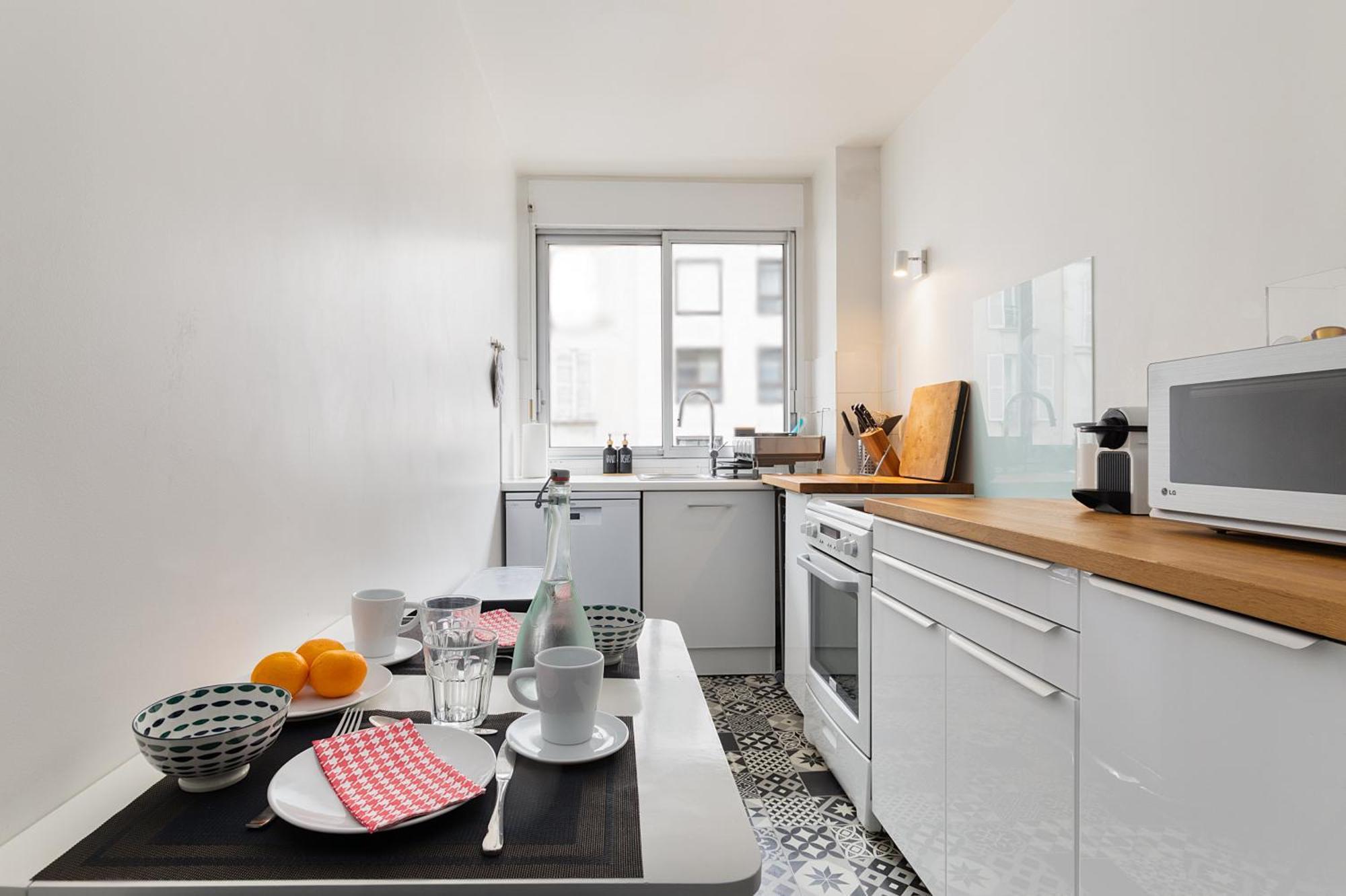 Montparnasse / Voyage D'affaire / Decouverte De La Apartment *