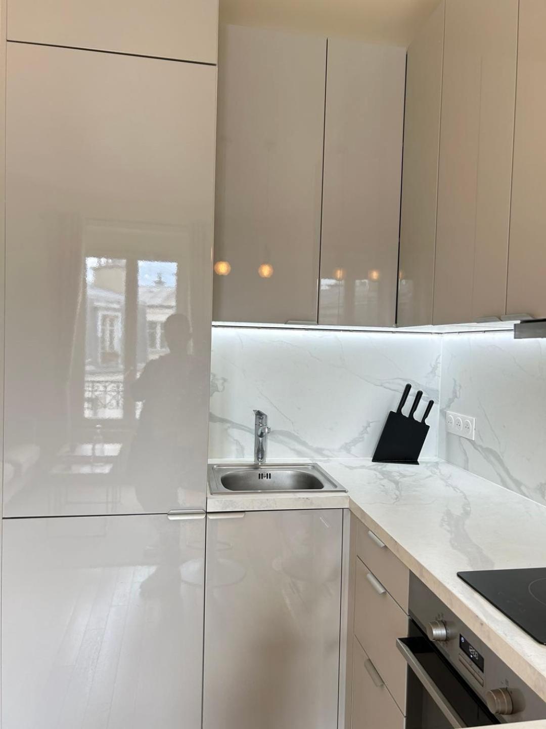 Spacious Near Eiffel Grenelle F2 Apartment Paris
