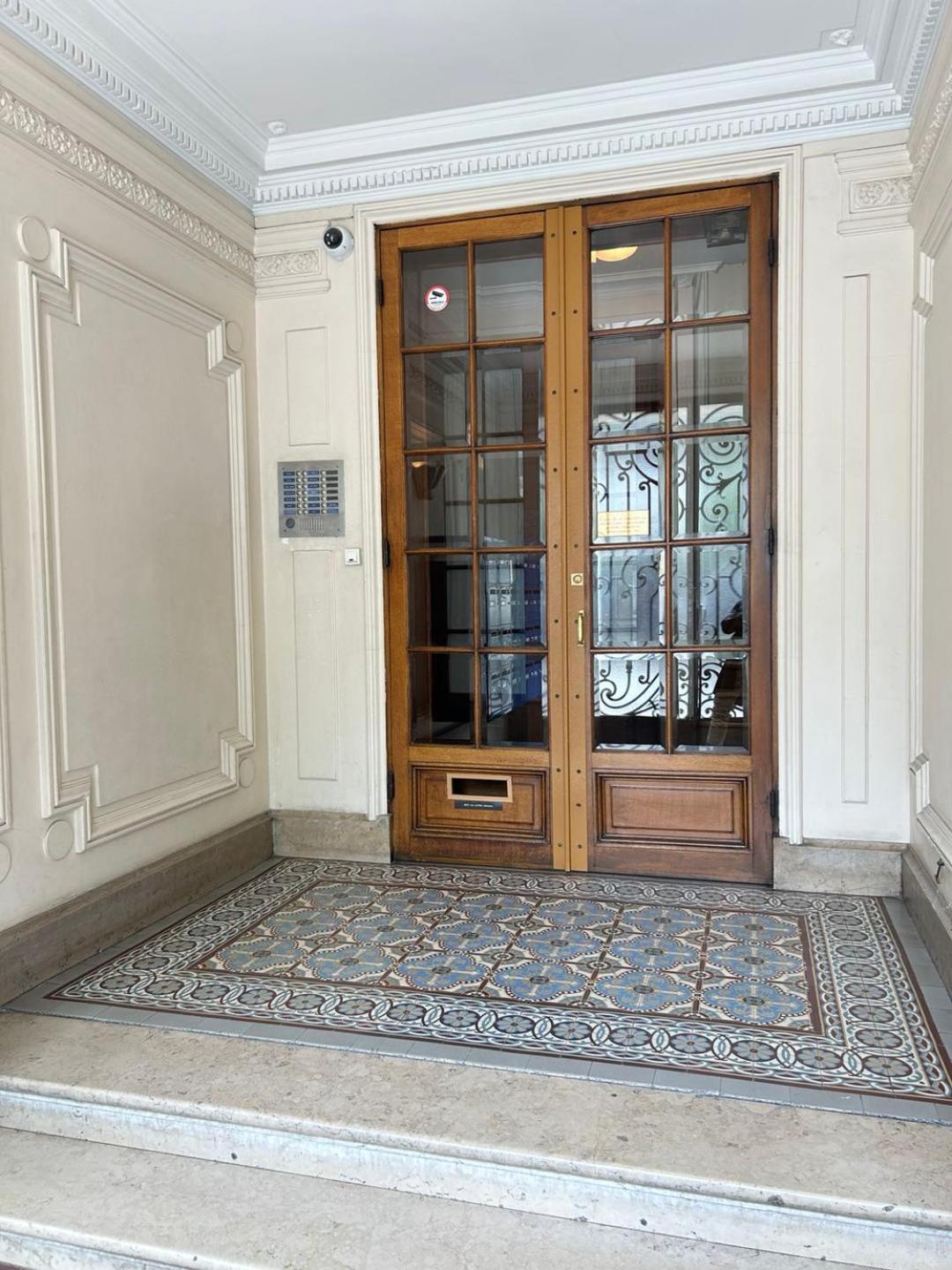 Apartment Spacious Near Eiffel Grenelle F2