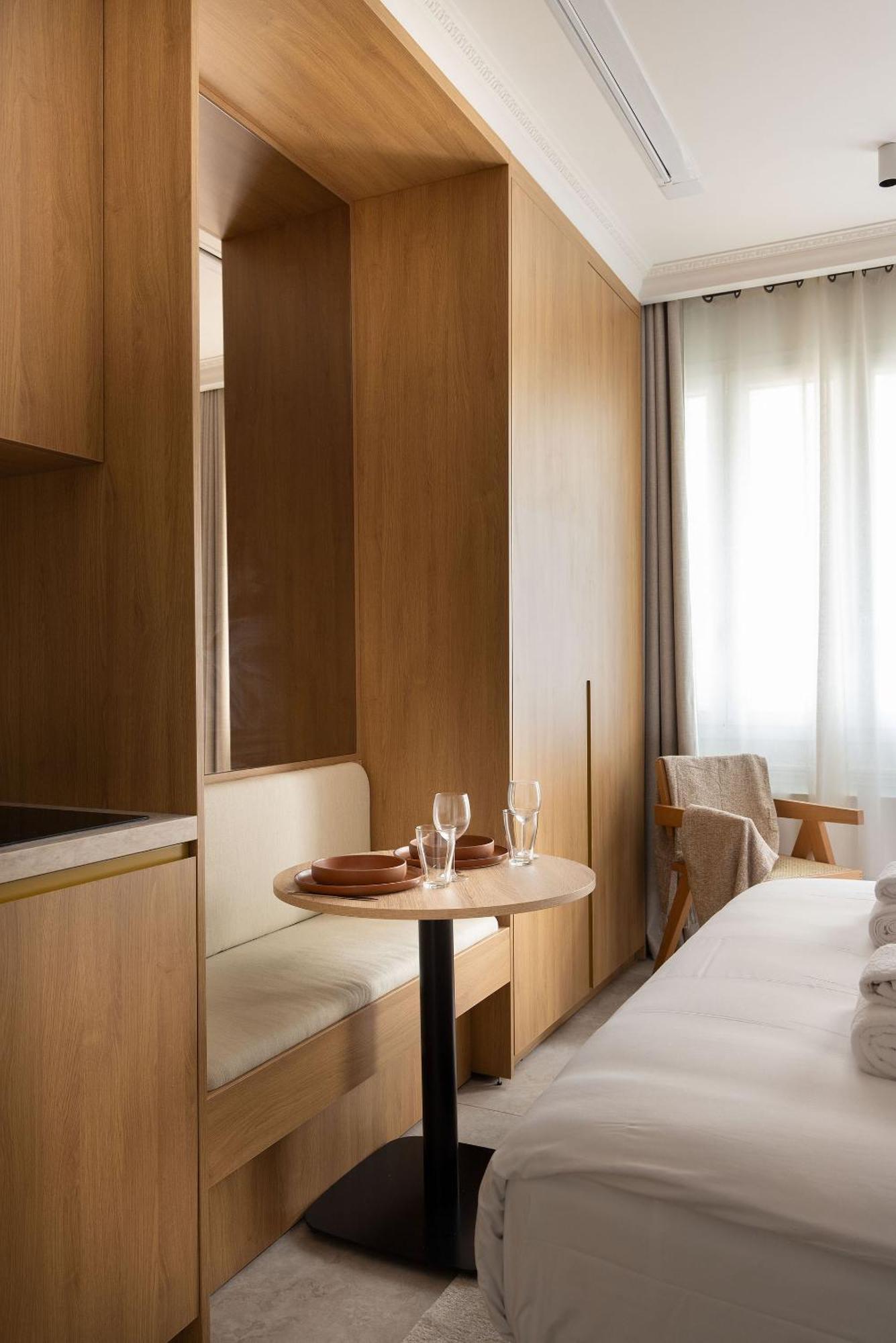 Avec Jacuzzi & Cinema-gare Mont Parnasse Appartement *