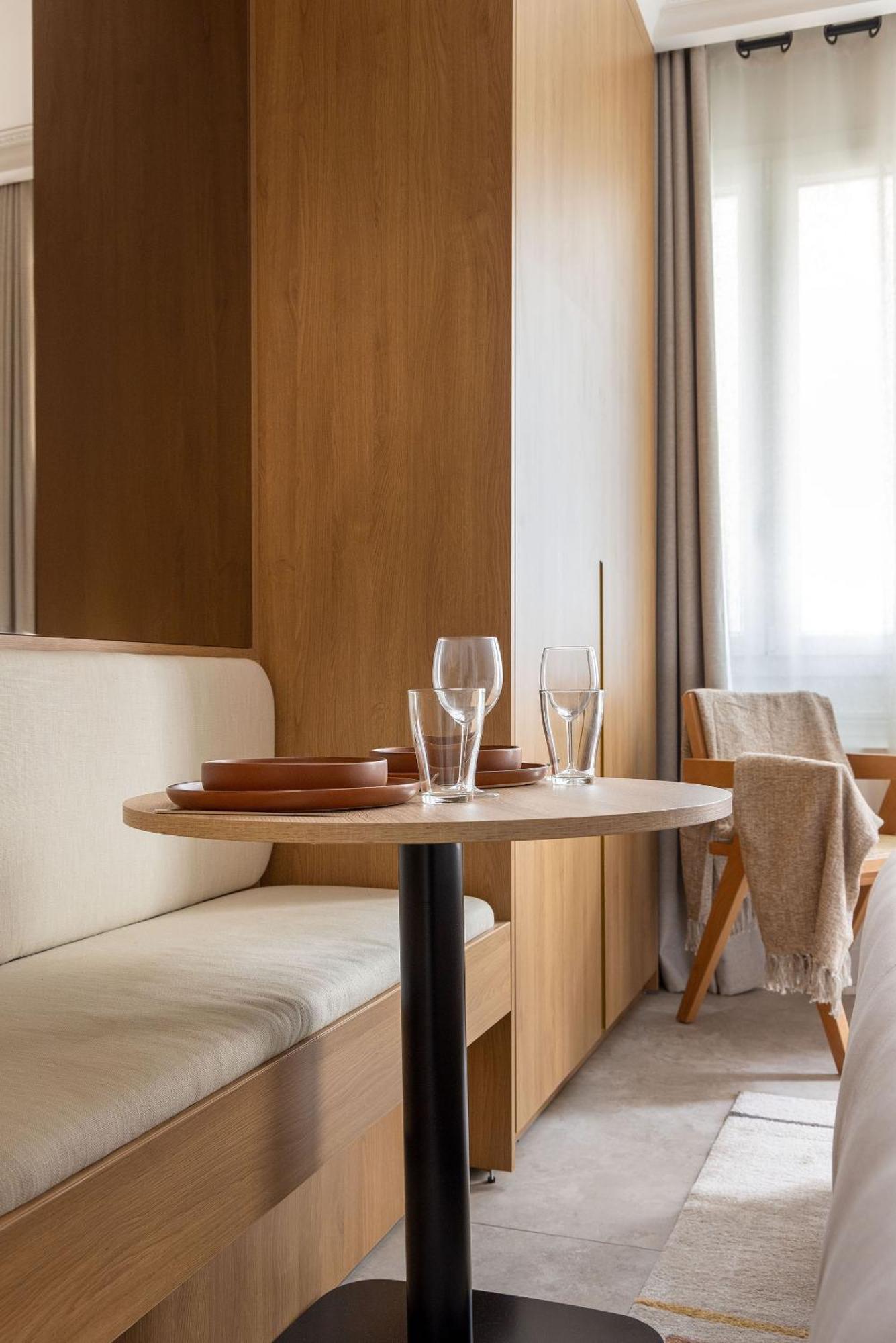 Apartment Avec Jacuzzi & Cinema-gare Mont Parnasse *