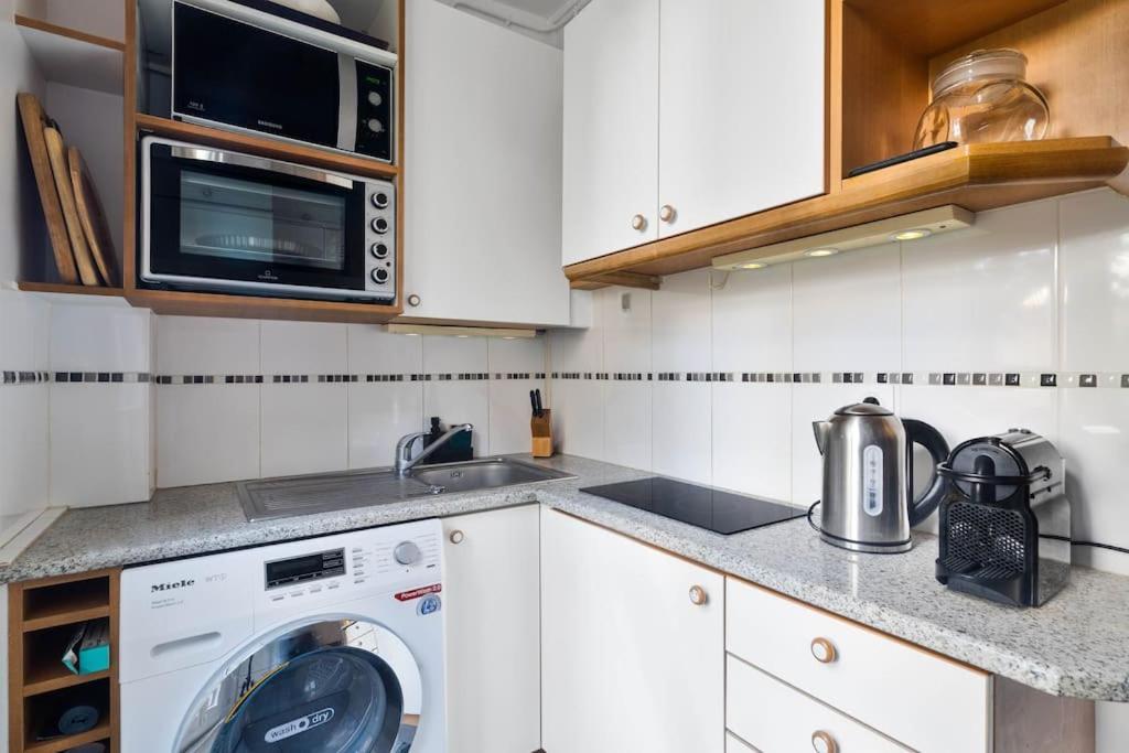 Charming Flat In Old