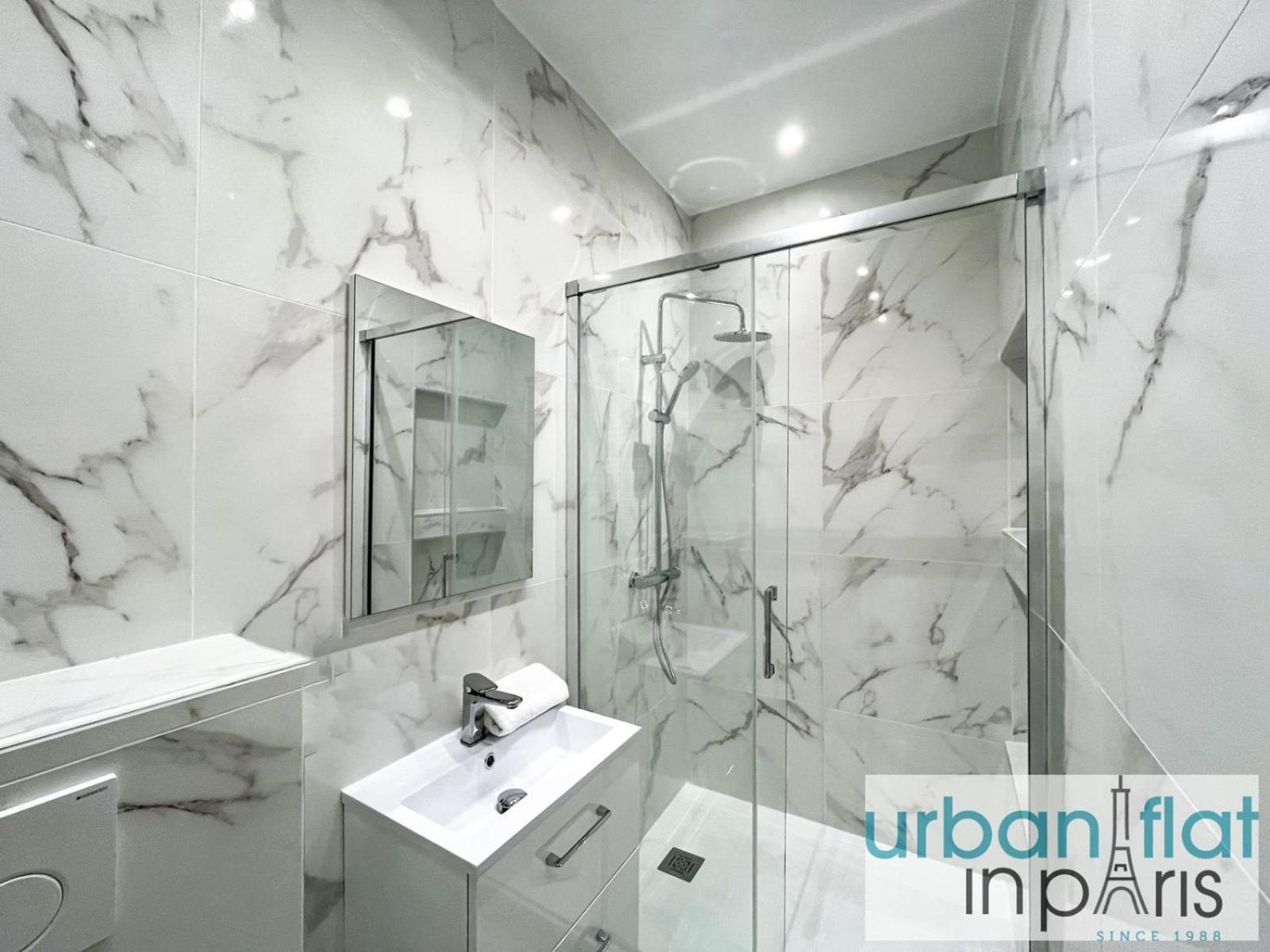 Urban Flat 05 - Beautiful Flat In *