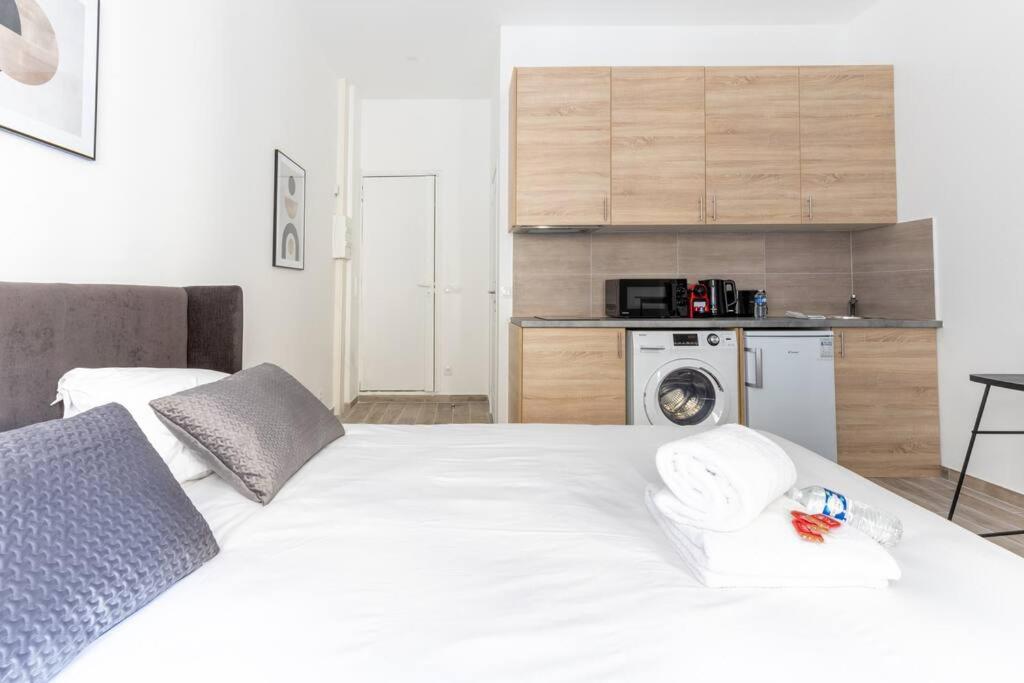 Ballu Place De Clichy Cosy Appartement