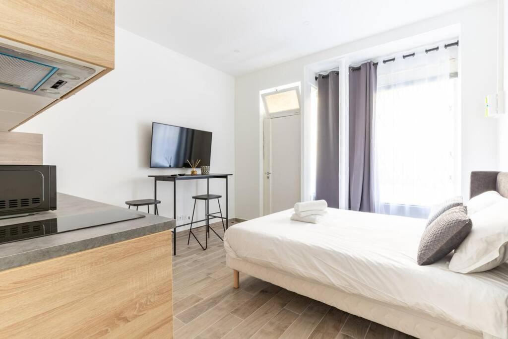 Appartement Ballu Place De Clichy Cosy *