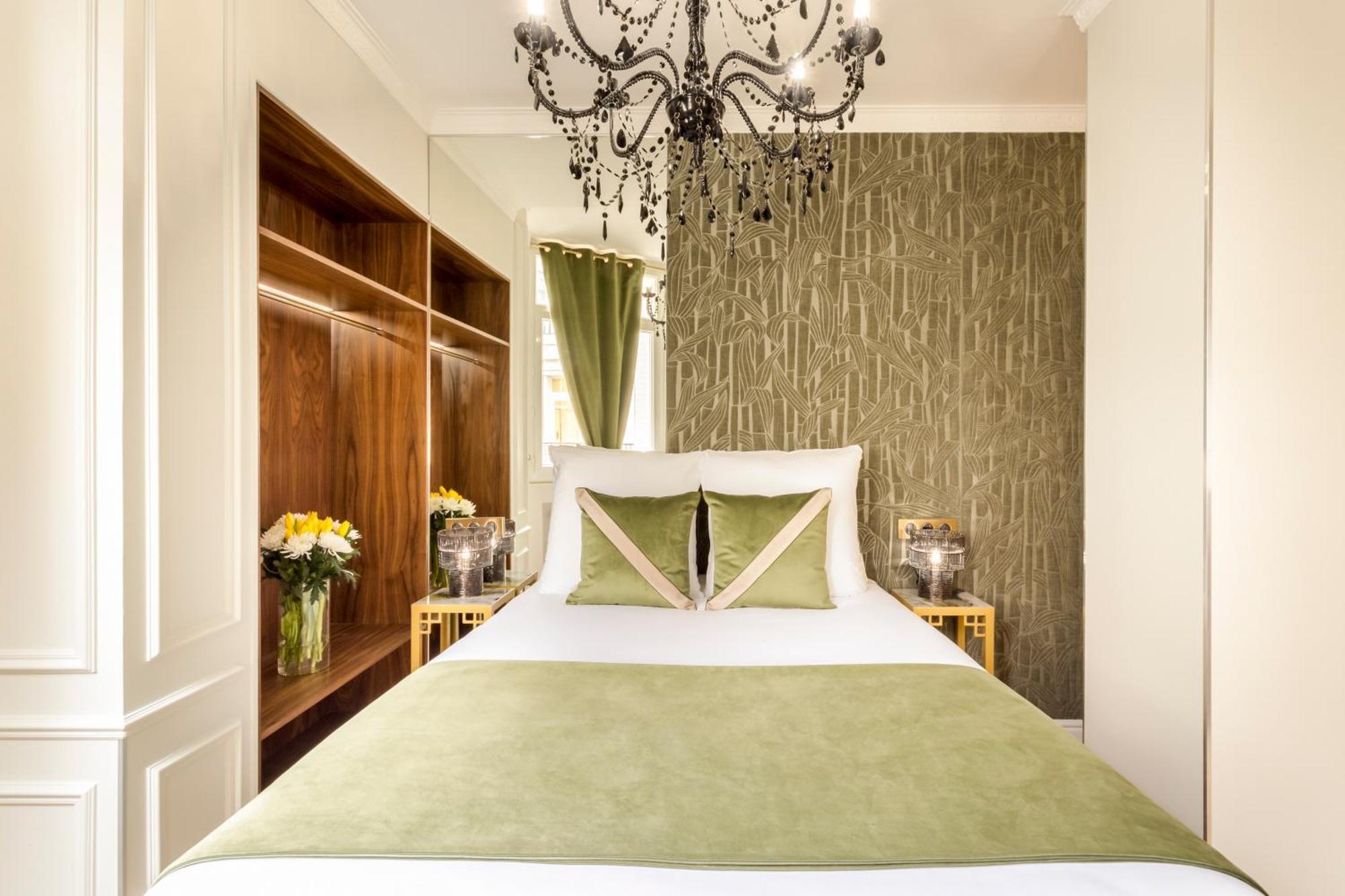 Merveil Signature - Hoche - Eiffel Tower View Apartment