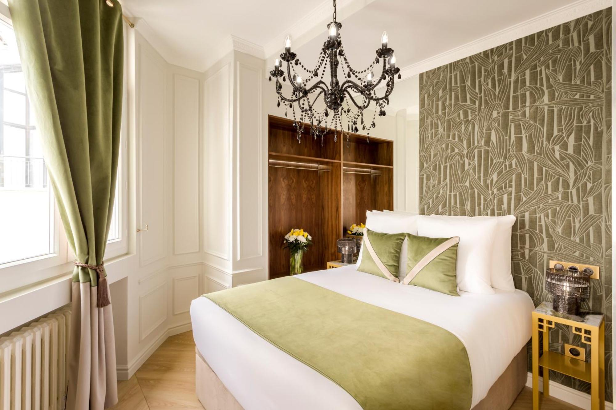 Apartment Merveil Signature - Hoche - Eiffel Tower View Paris